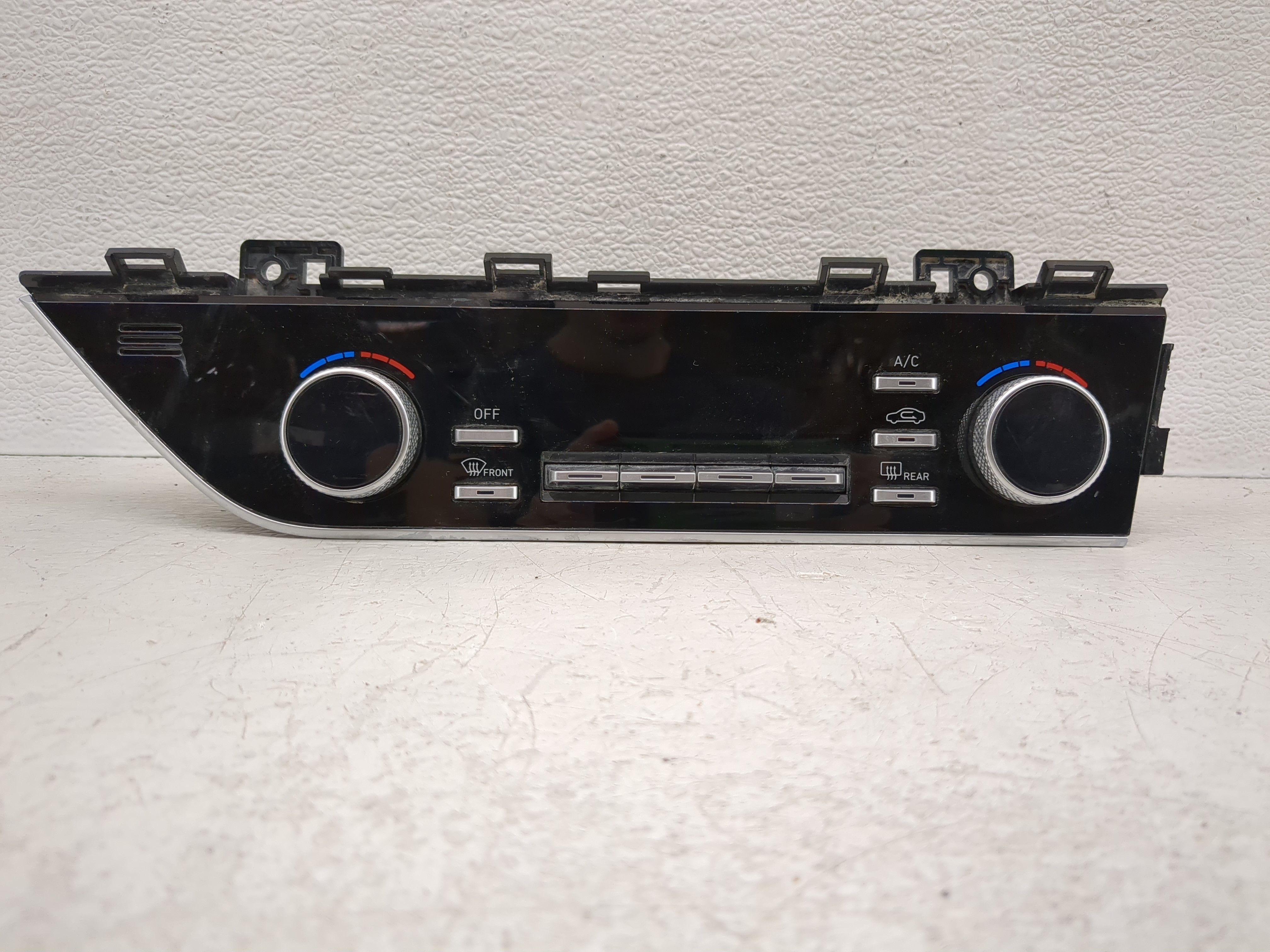 Picture of 2020-2023 Hyundai Sonata Ac Heater Climate Control 97250-l0211ssw 1188561