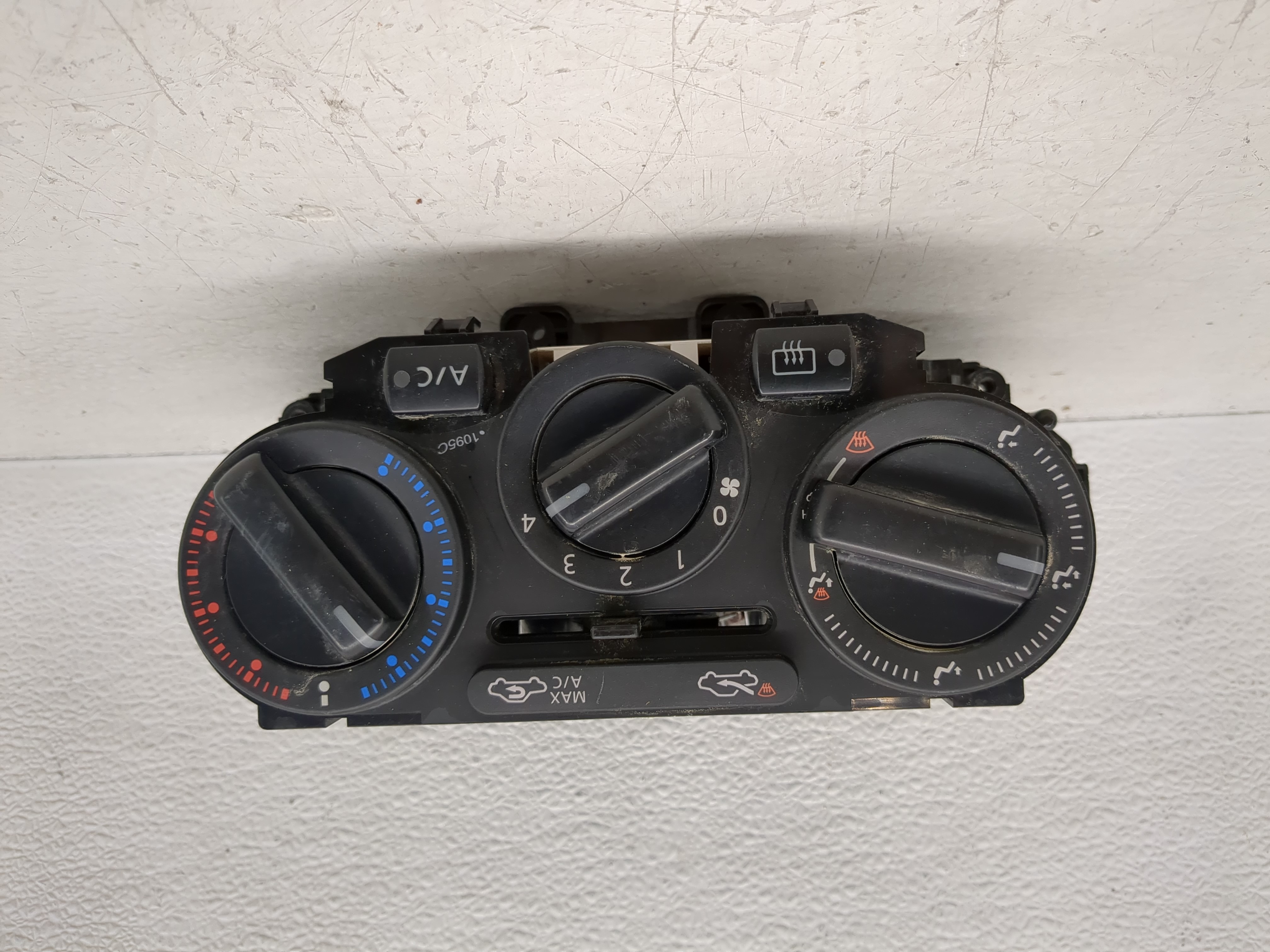 Picture of 2011-2017 Nissan Juke Ac Heater Roof Climate Control 27510 1km0a 1188576