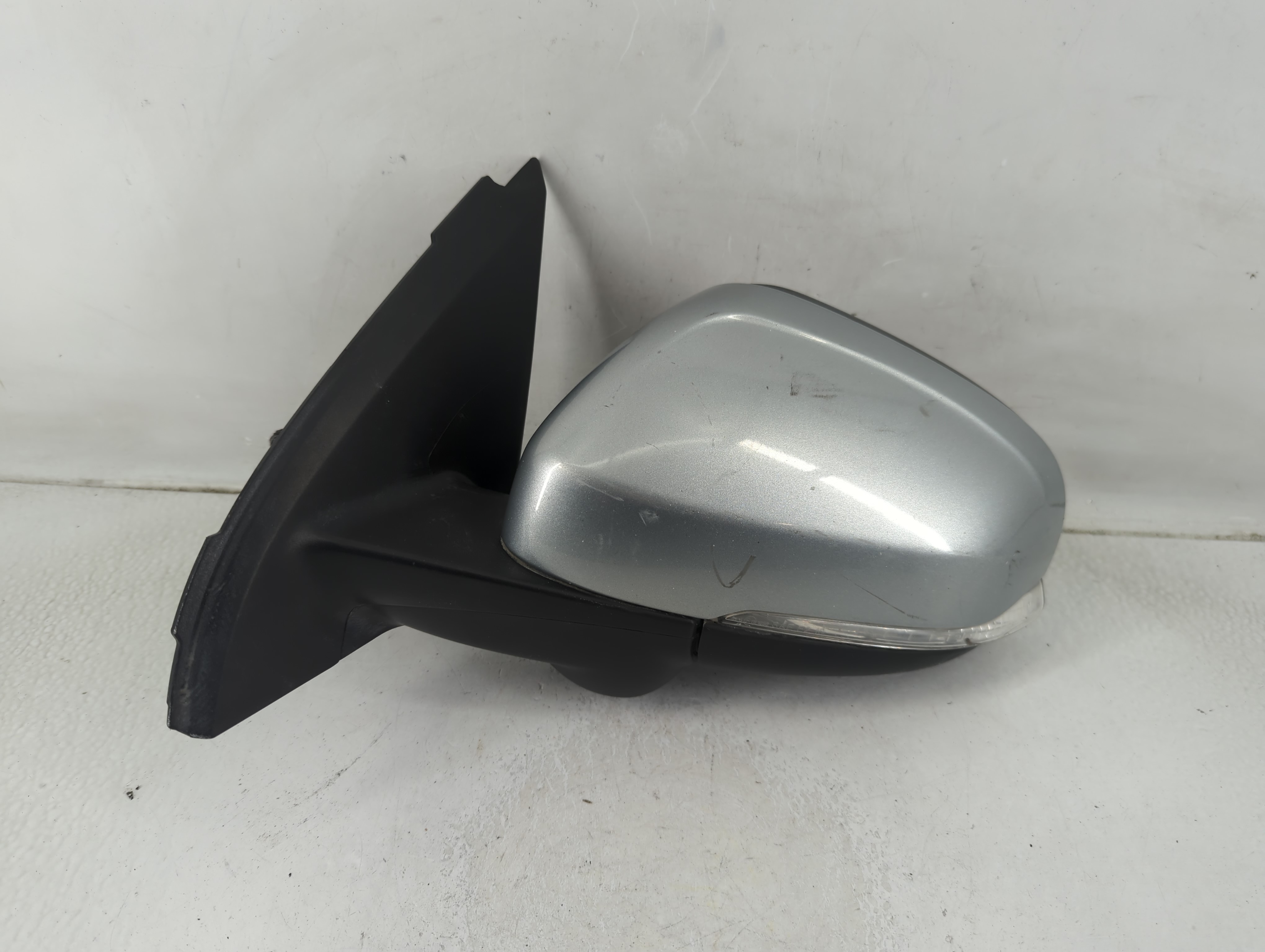 Picture of 2013-2013 Volvo V60 Driver Left Side View Power Door Mirror Silver 1188606