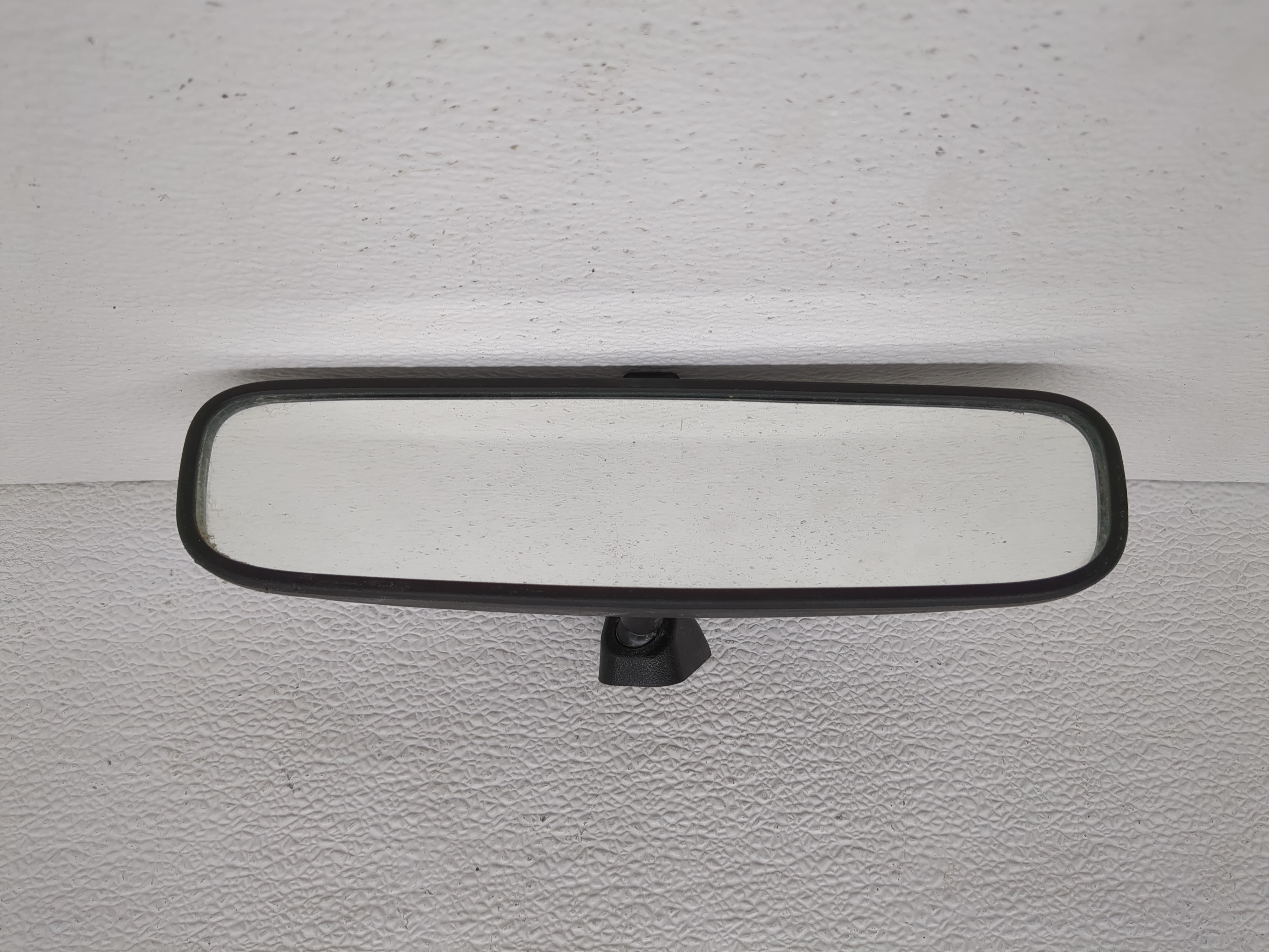 2018-2021 Hyundai Kona Interior Rear View Mirror Oem 1188639 - Oemusedautoparts1.com