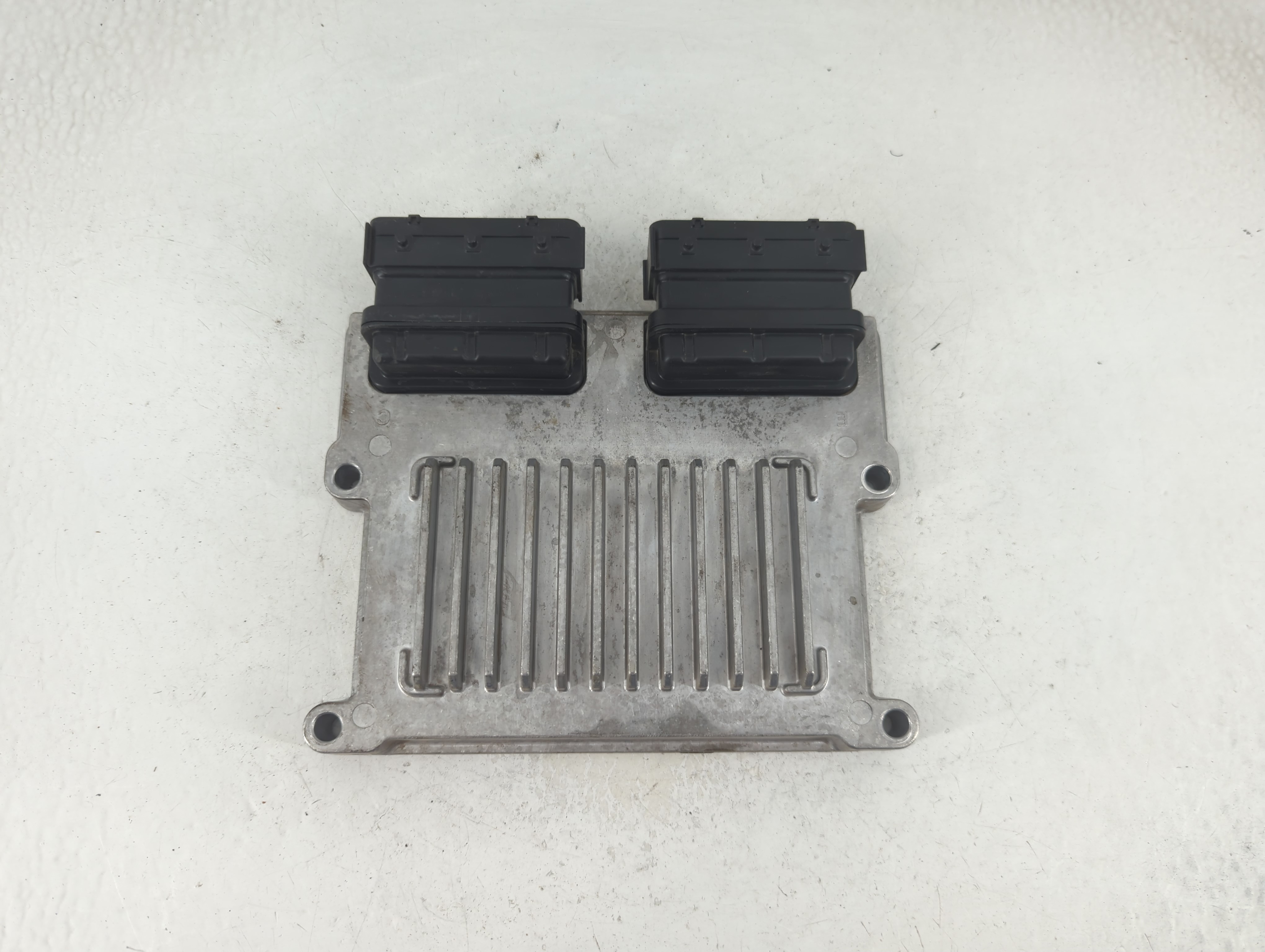 Picture of 2010-2012 Hyundai Santa Fe Engine Control Computer Ecu Pcm Ecm Pcu Oem 1188704