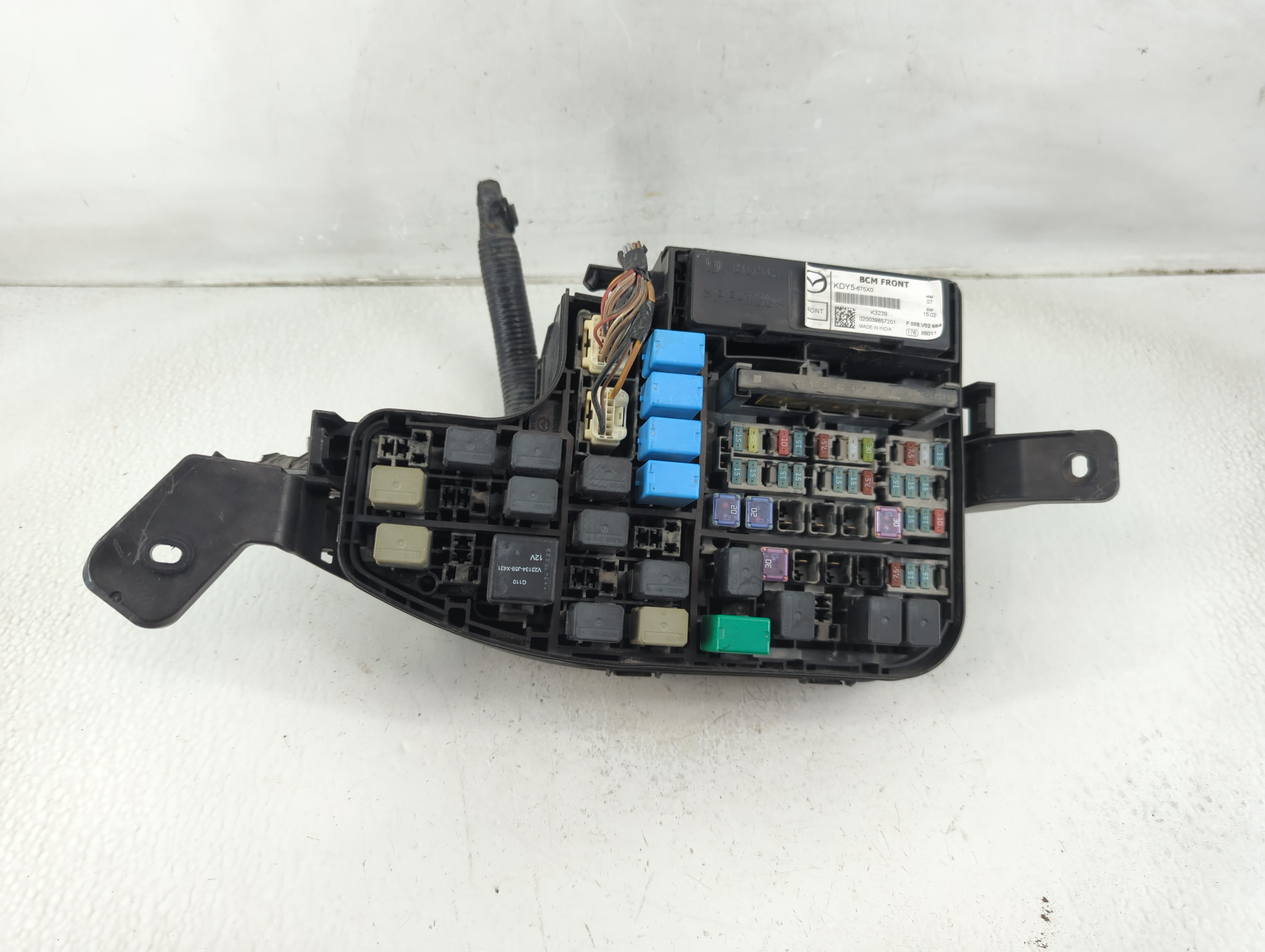 2014-2016 Mazda 3 Fusebox Fuse Box Relay Module Kdy5-675x0 1188714 - Oemusedautoparts1.com