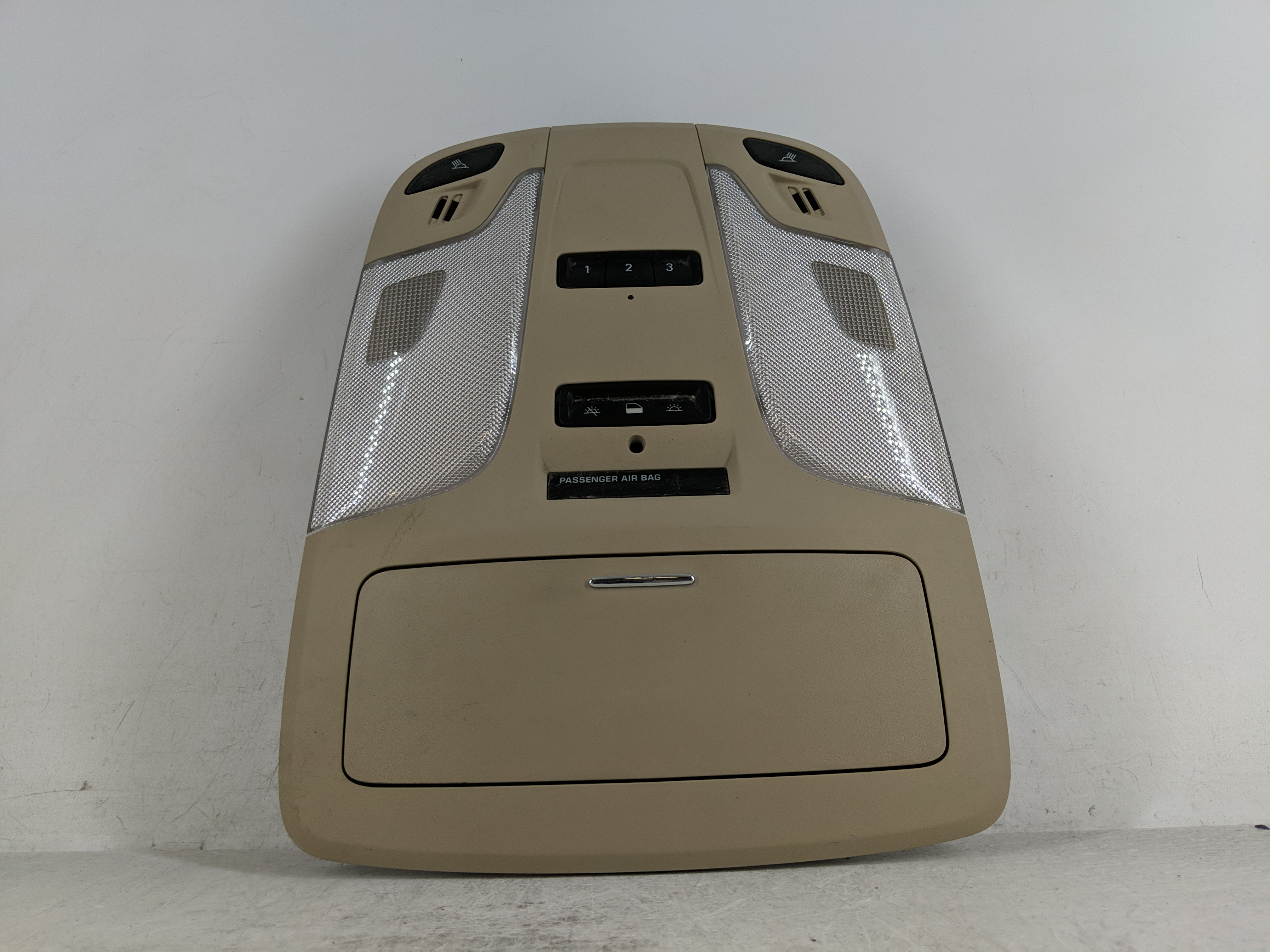 2014 Buick Lacrosse Overhead Roof Console 1188741 - Oemusedautoparts1.com