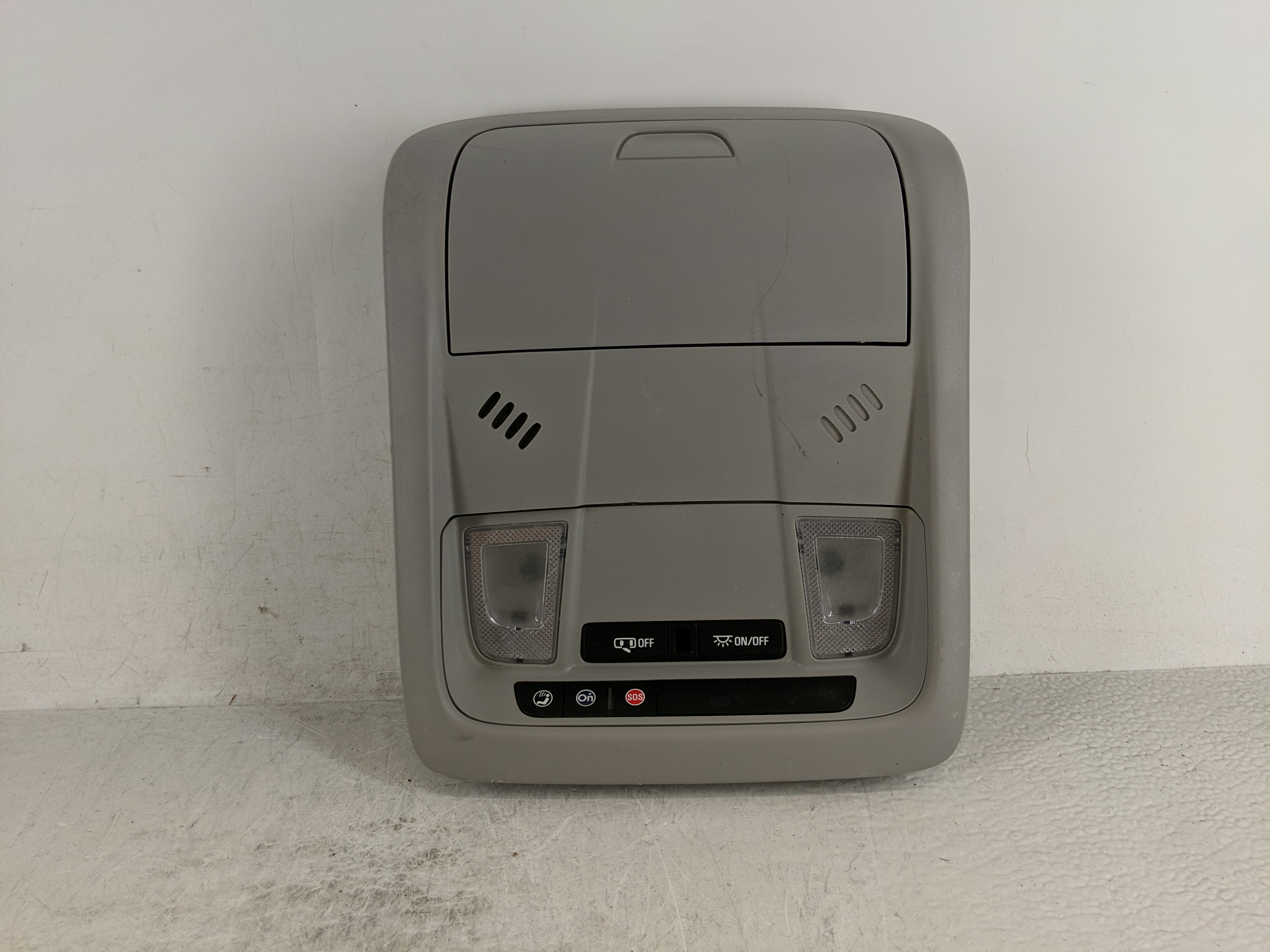 2023 Chevrolet Equinox Overhead Roof Console 1188806 - Oemusedautoparts1.com