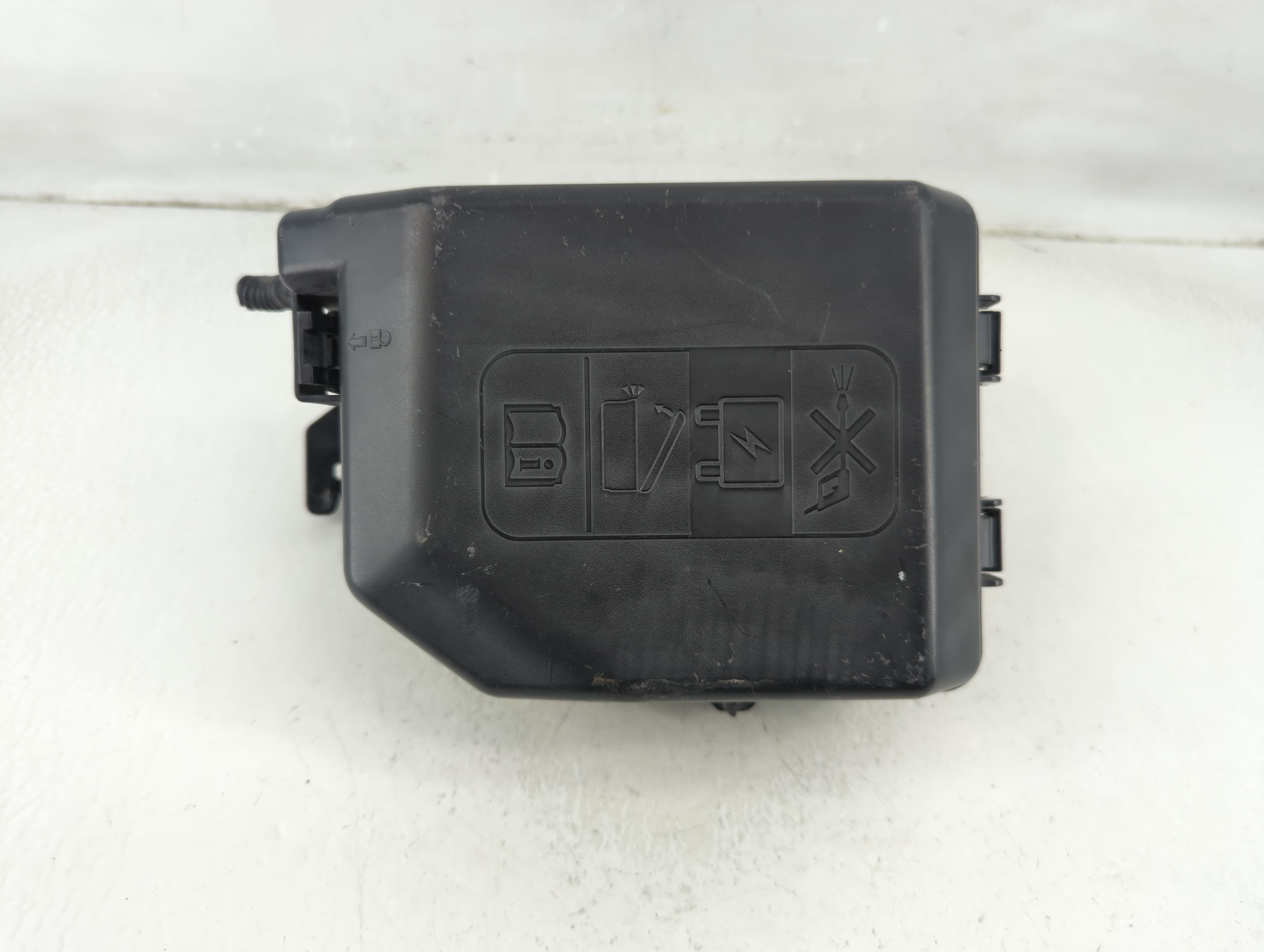 2016-2016 Chevrolet Spark Fusebox Fuse Box Relay Module 1188821 - Oemusedautoparts1.com