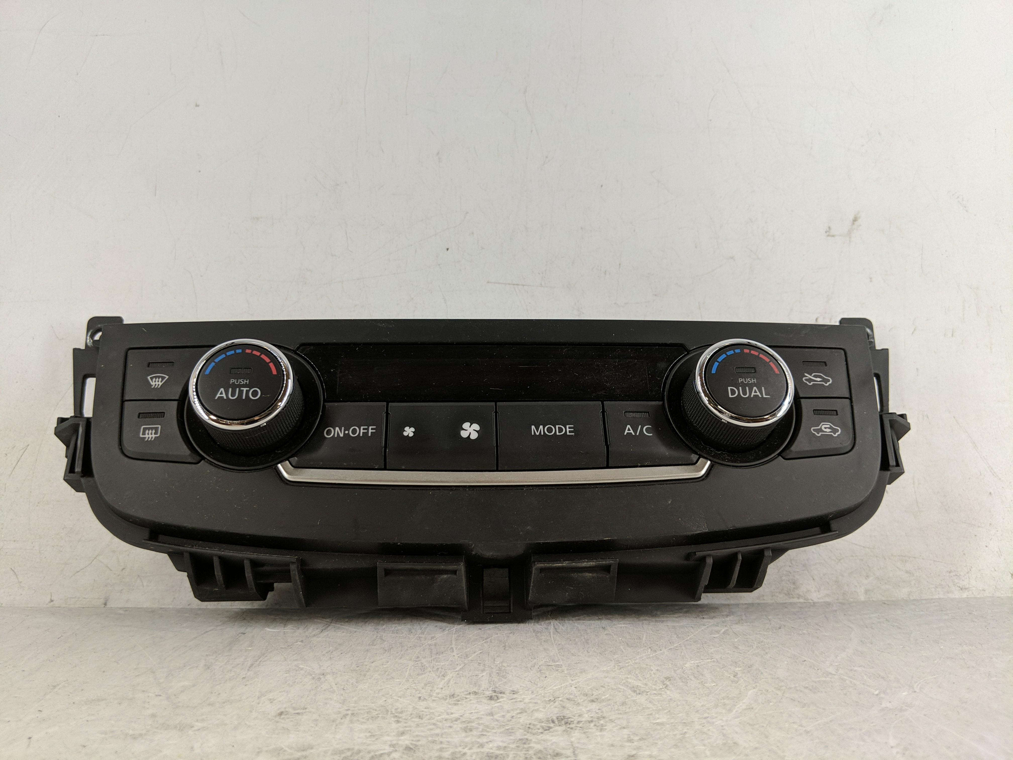 2016-2018 Nissan Altima Ac Heater Climate Control 27500 9hs0a 1188856 - Oemusedautoparts1.com
