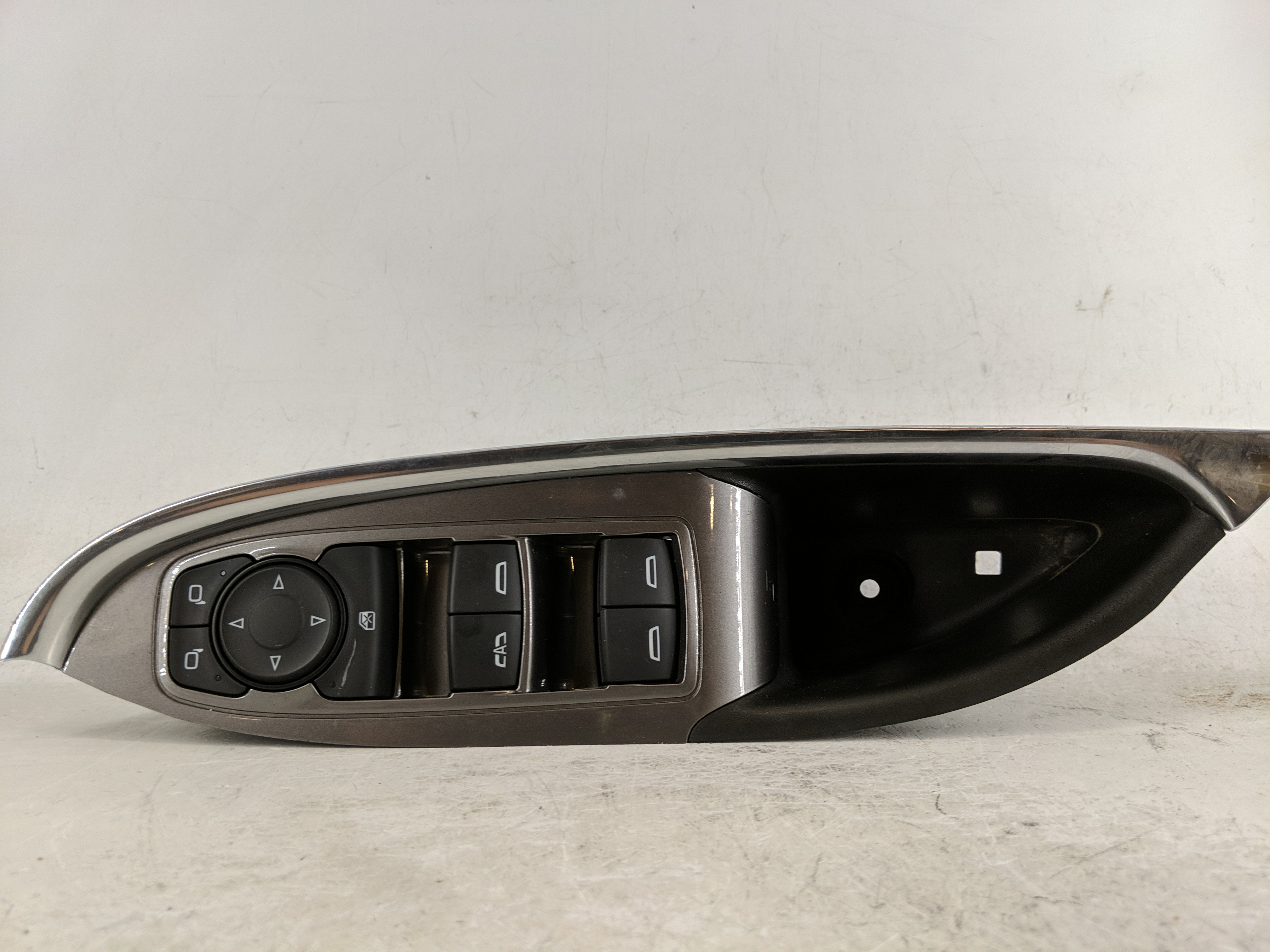 Picture of 2016-2021 Chevrolet Malibu Driver Left Door Master Power Window Switch 1188873