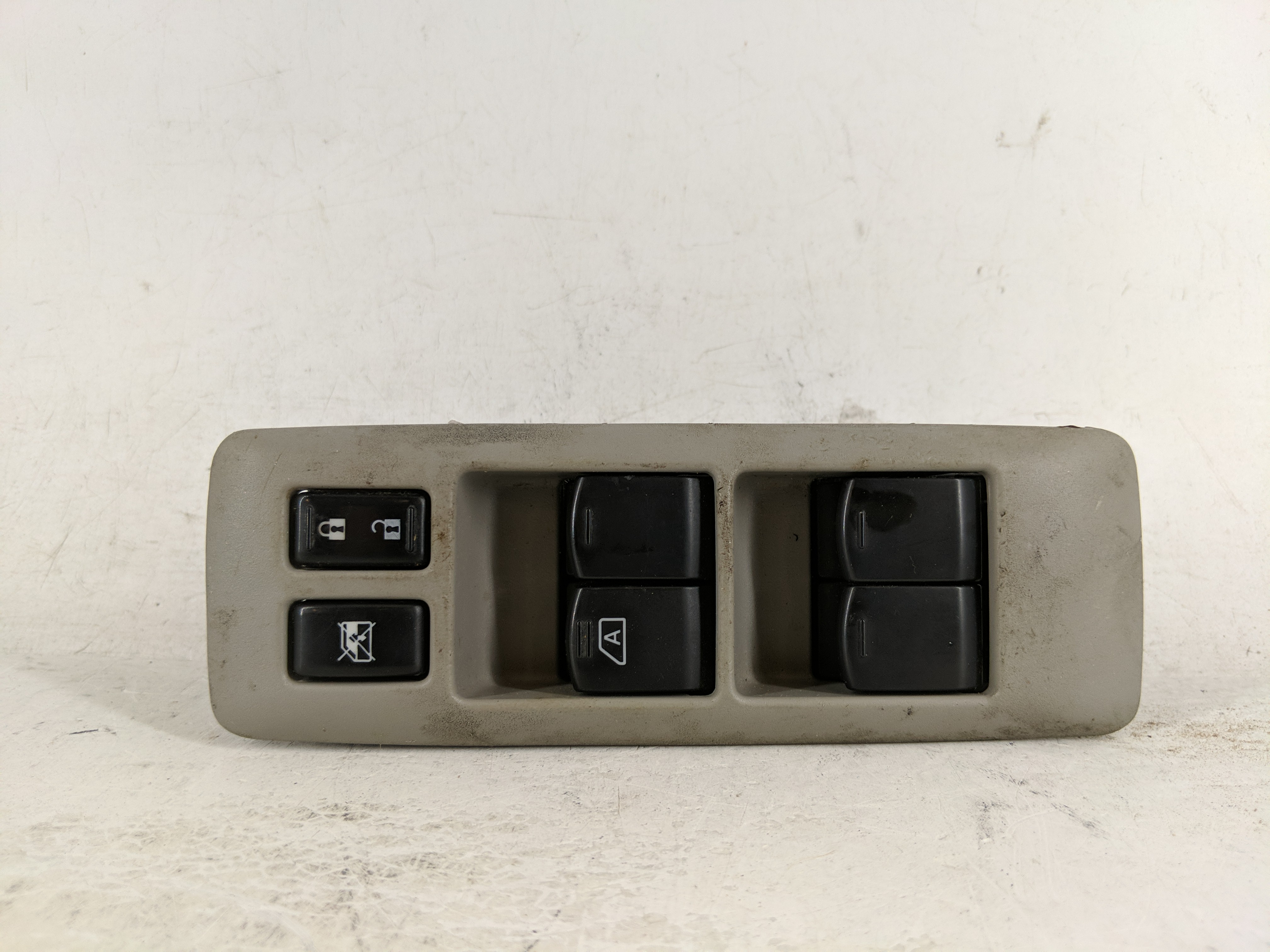 Picture of 2011-2015 Nissan Rogue Driver Left Door Master Power Window Switch 1188878