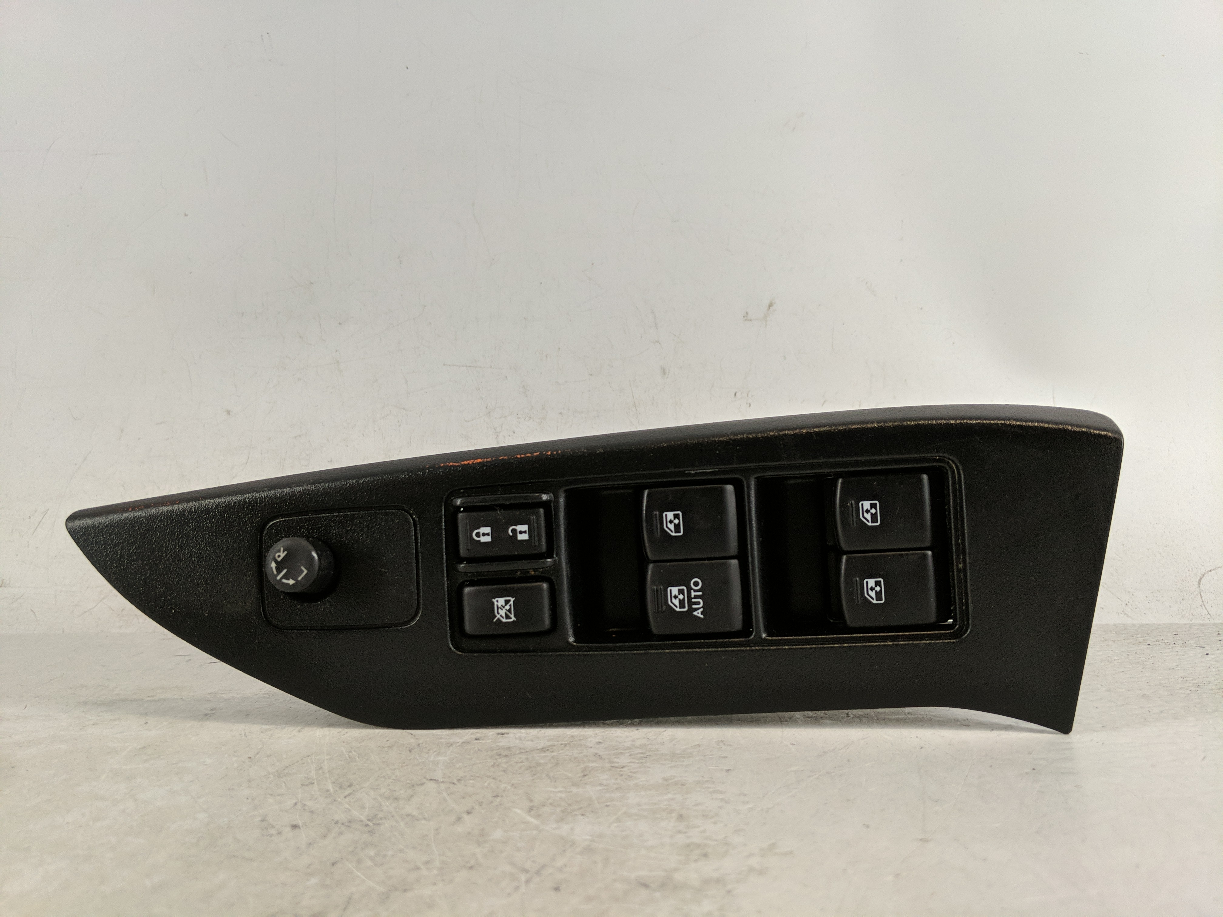 Picture of 2016 Subaru Forester Driver Left Door Master Power Window Switch 1188881