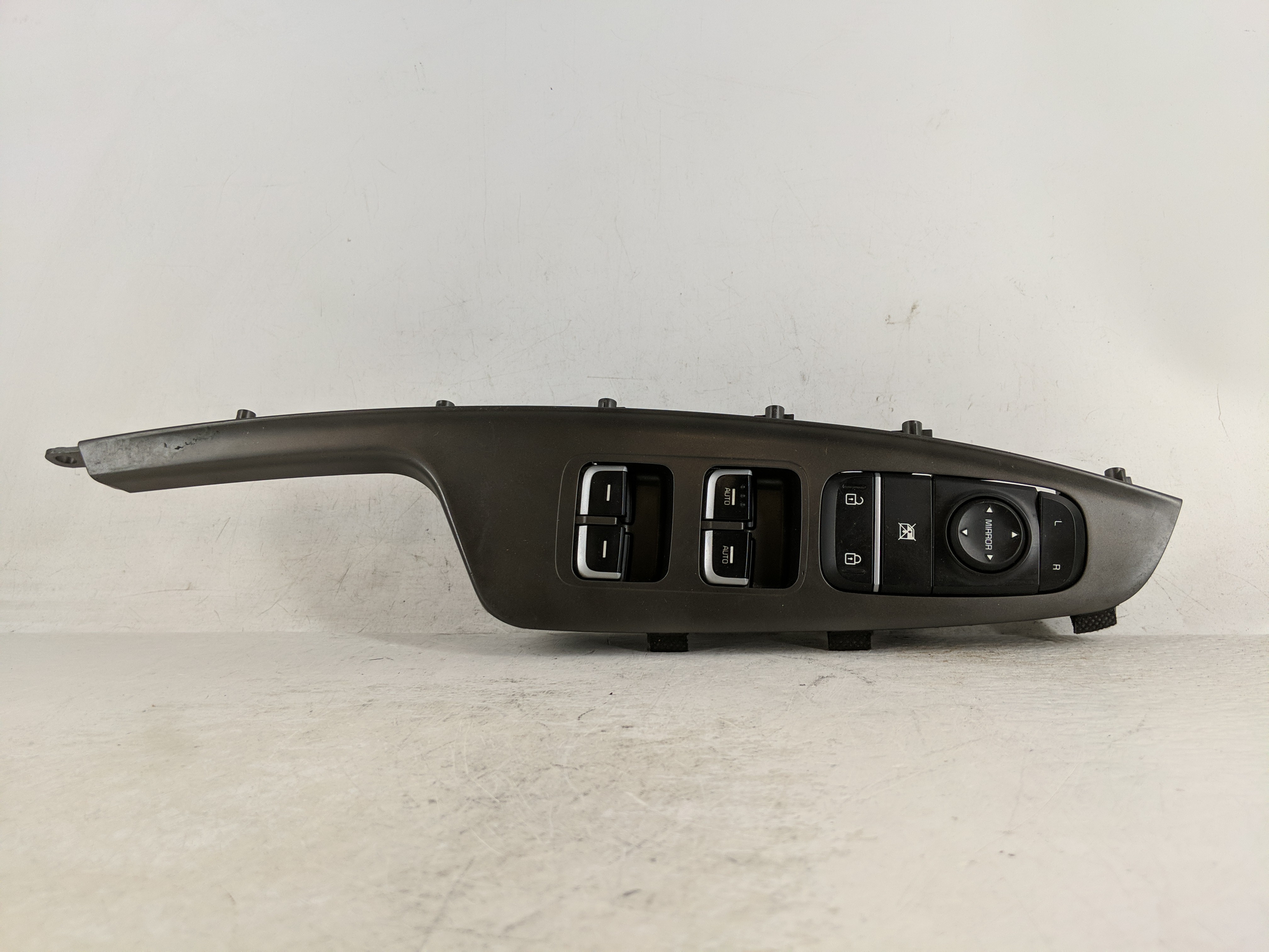 Picture of 2016-2020 Kia Optima Driver Left Door Master Power Window Switch 1188885