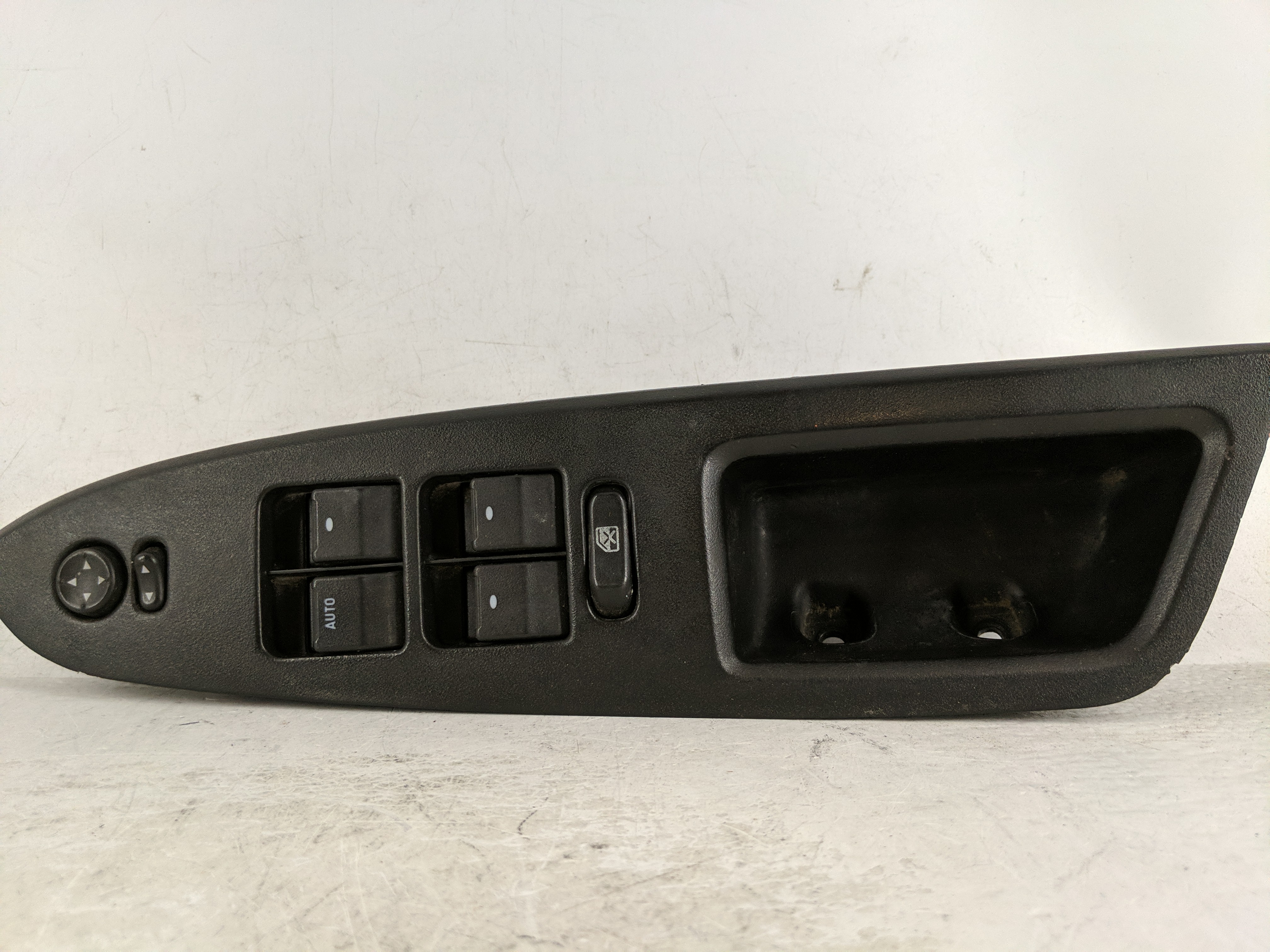 Picture of 2009-2016 Chevrolet Impala Driver Left Door Master Power Window Switch 1188890