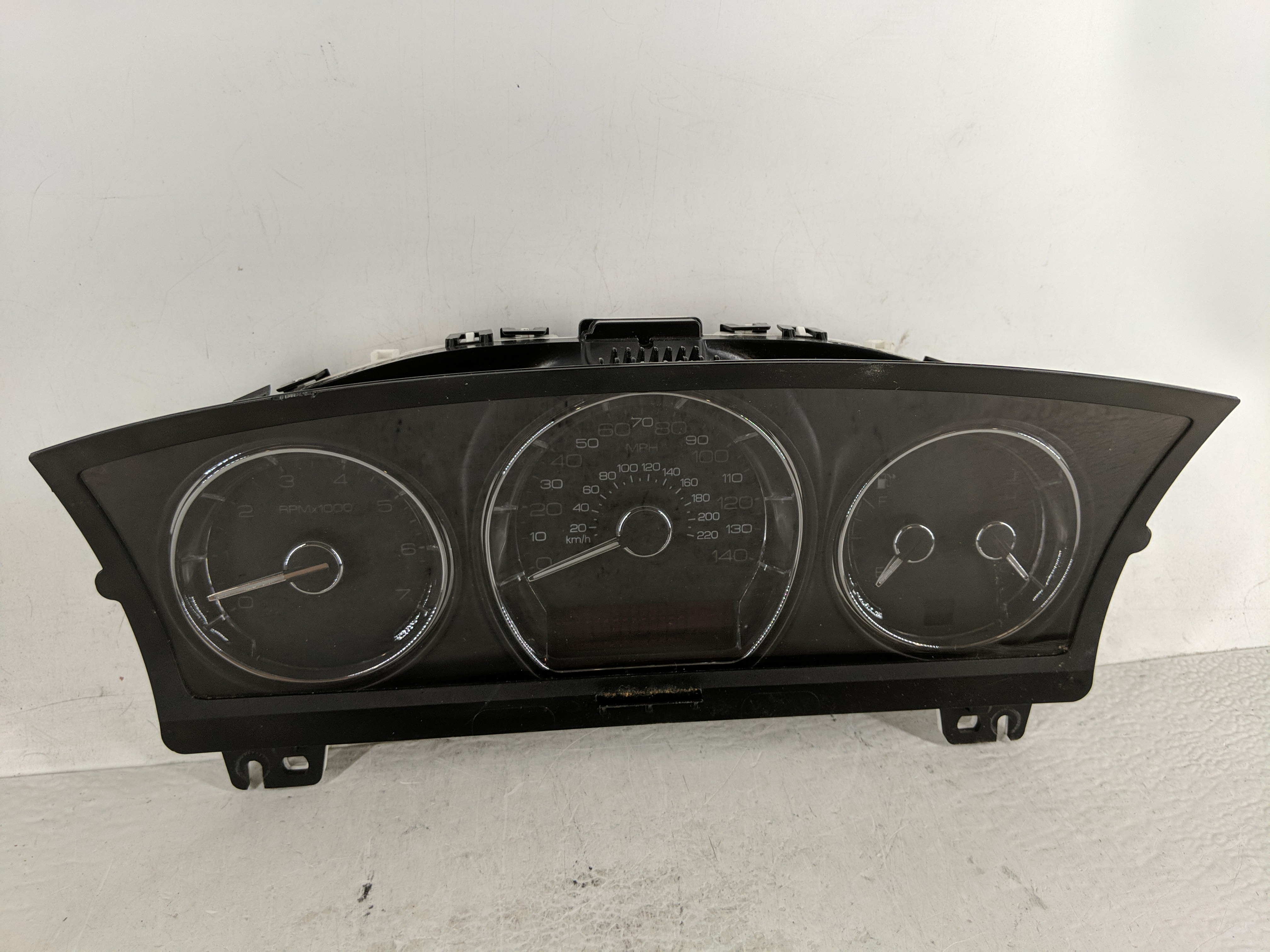2011-2011 Lincoln Mks Speedometer Instrument Cluster Gauges 1188898 - Oemusedautoparts1.com