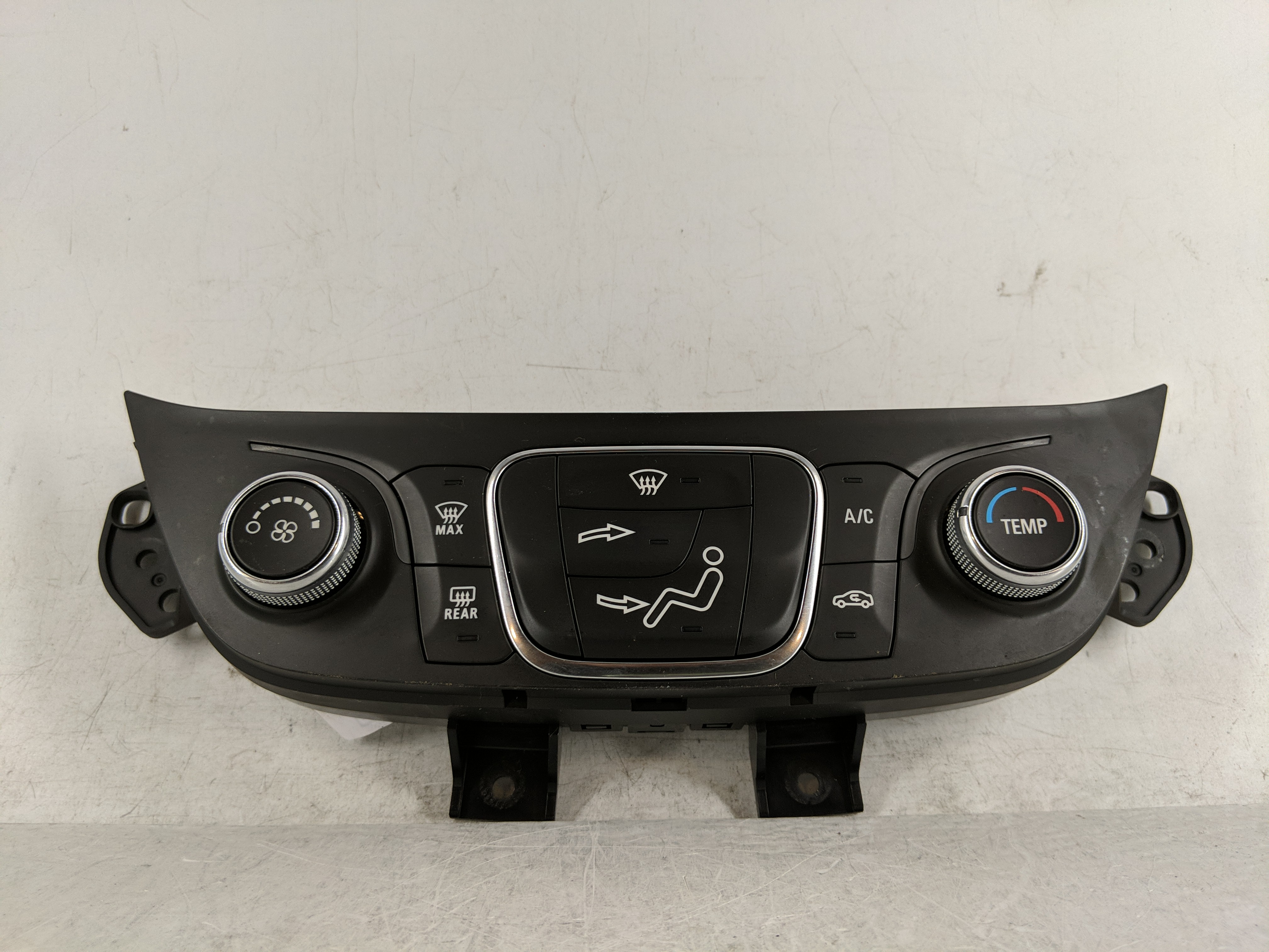 Picture of 2019-2021 Chevrolet Equinox Ac Heater Climate Control 84422503 1188916
