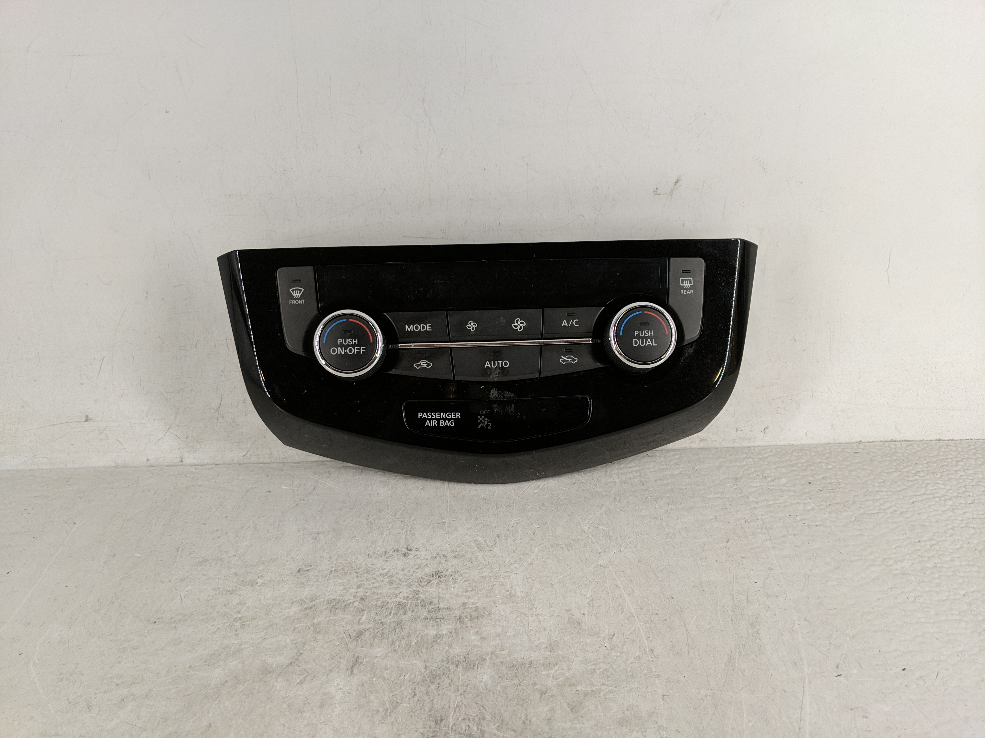 Picture of 2017-2020 Nissan Rogue Ac Heater Climate Control 27500 7fe0a 1188917