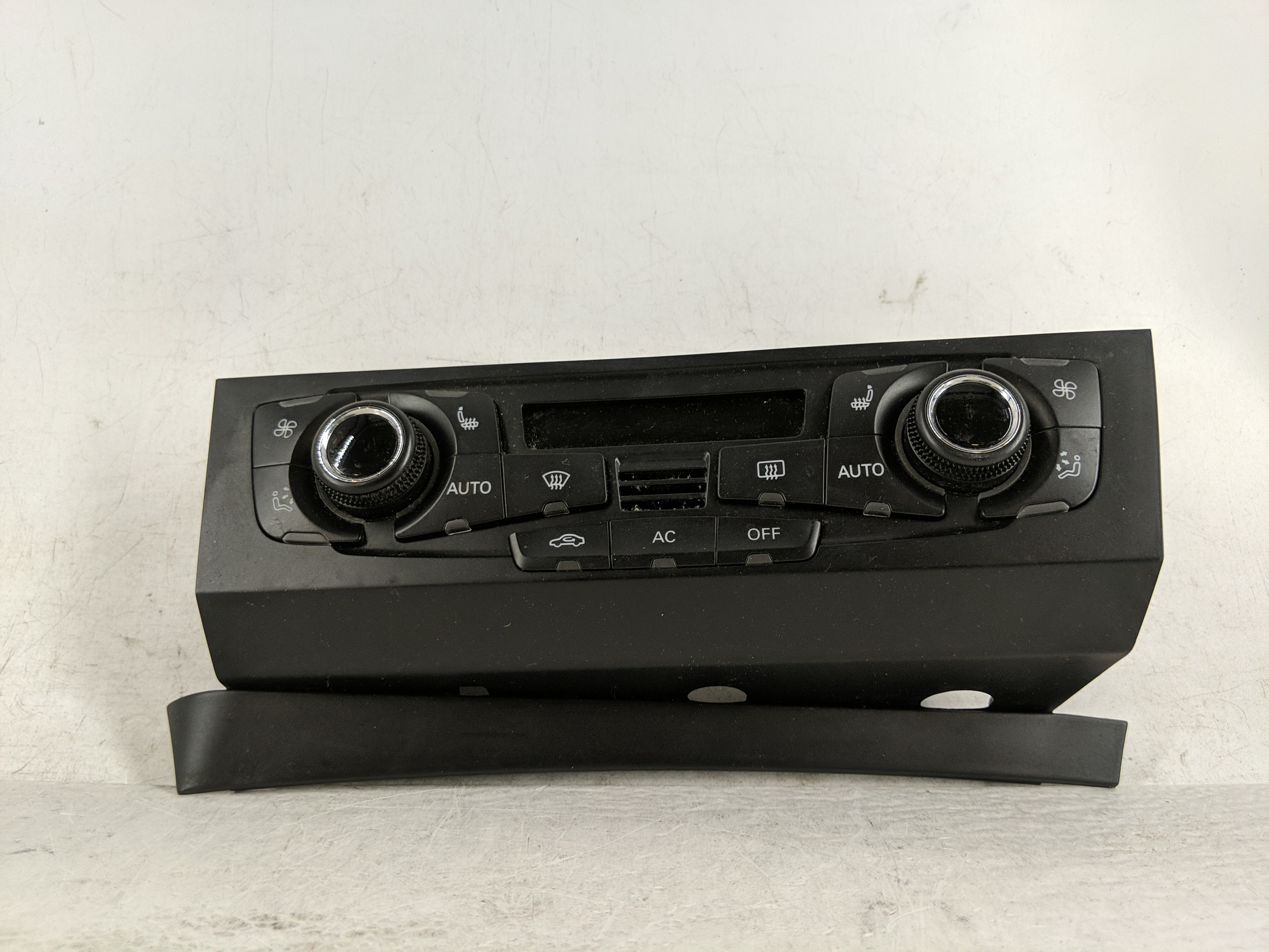 Picture of 2009-2012 Audi Q5 Ac Heater Climate Control 8t1 820 043 Ak 1188989