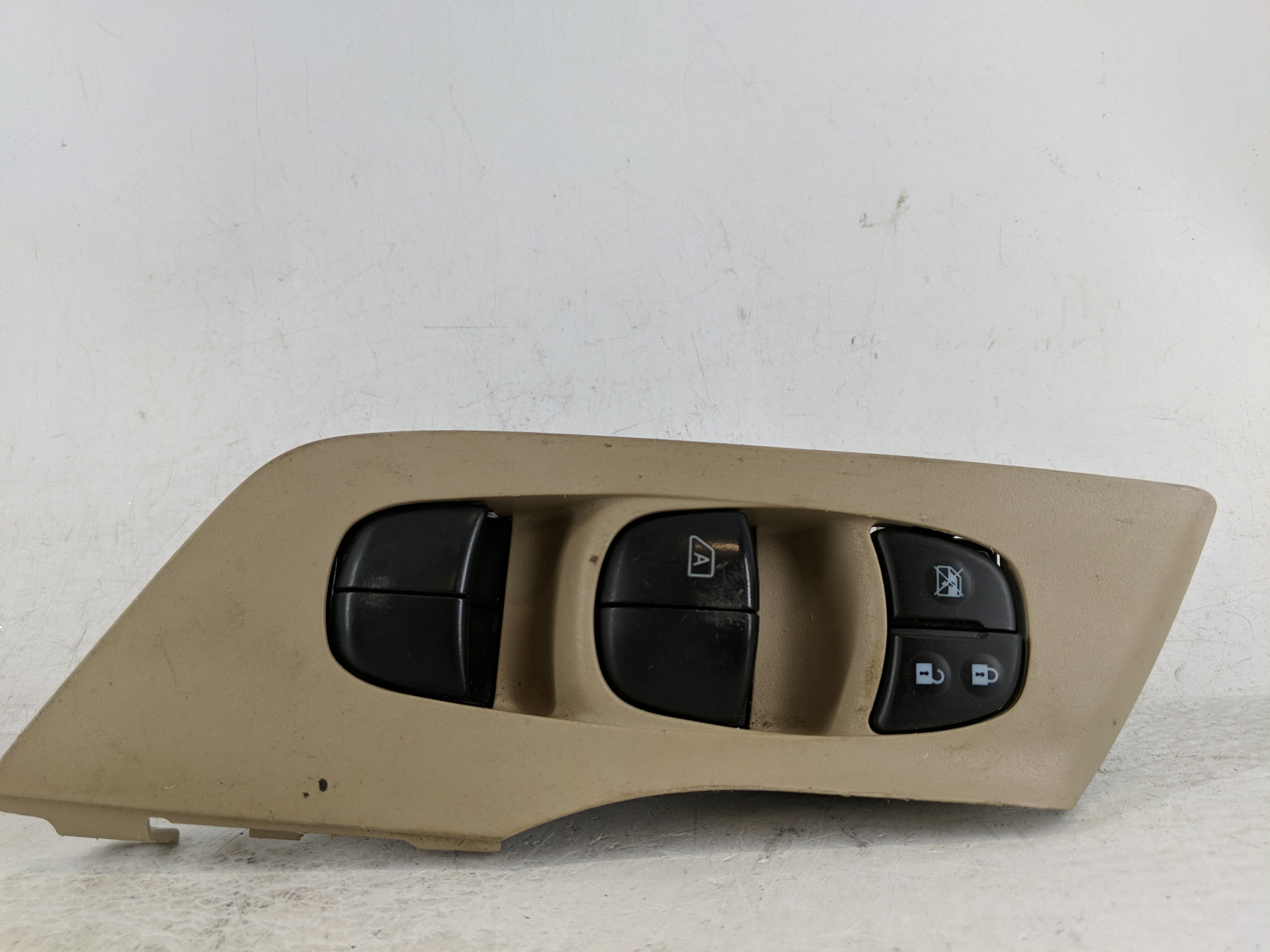 Picture of 2013-2018 Nissan Altima Driver Left Door Master Power Window Switch 1188992