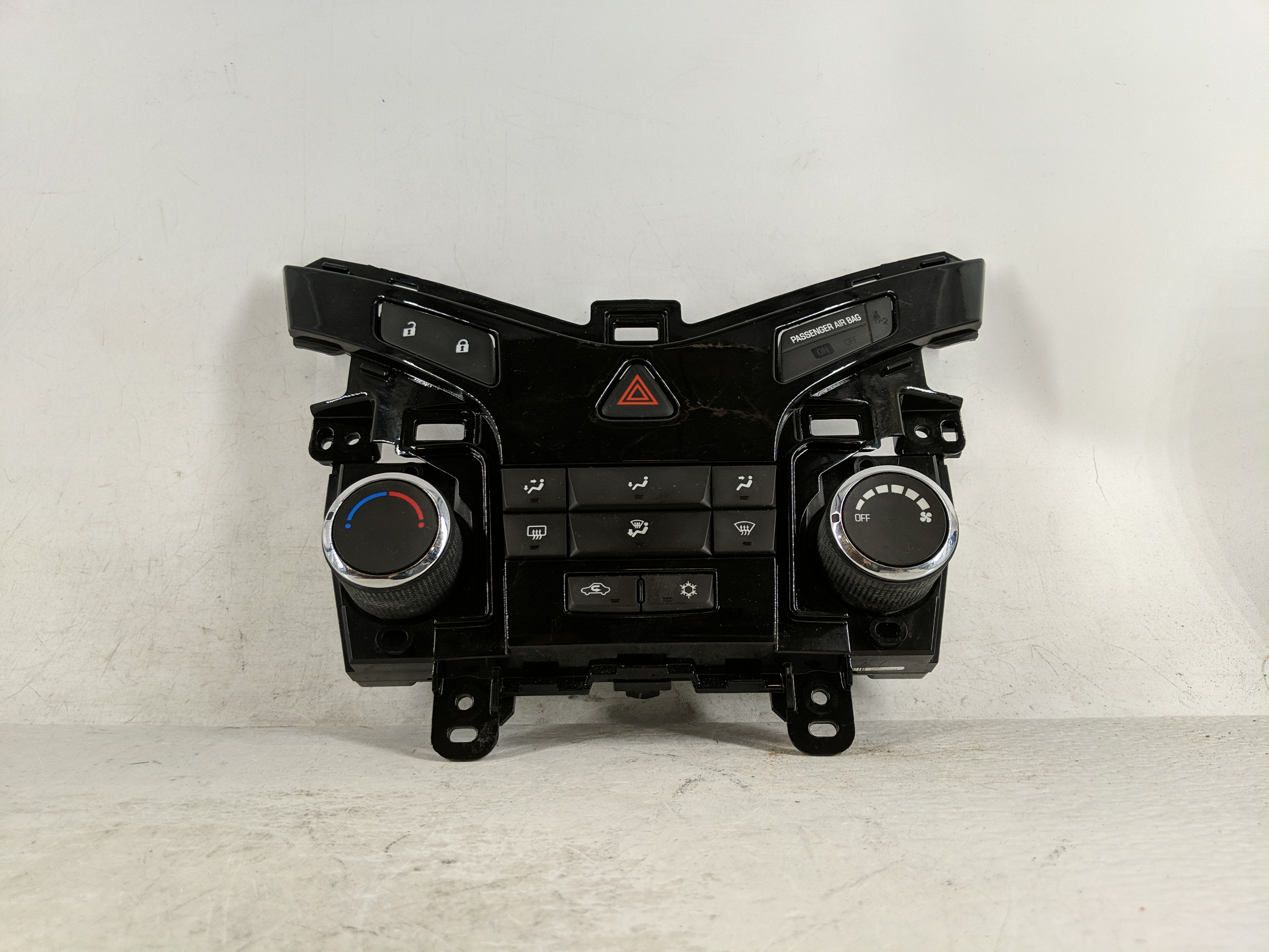 Picture of 2012-2016 Chevrolet Cruze Ac Heater Climate Control 95146207 1189016