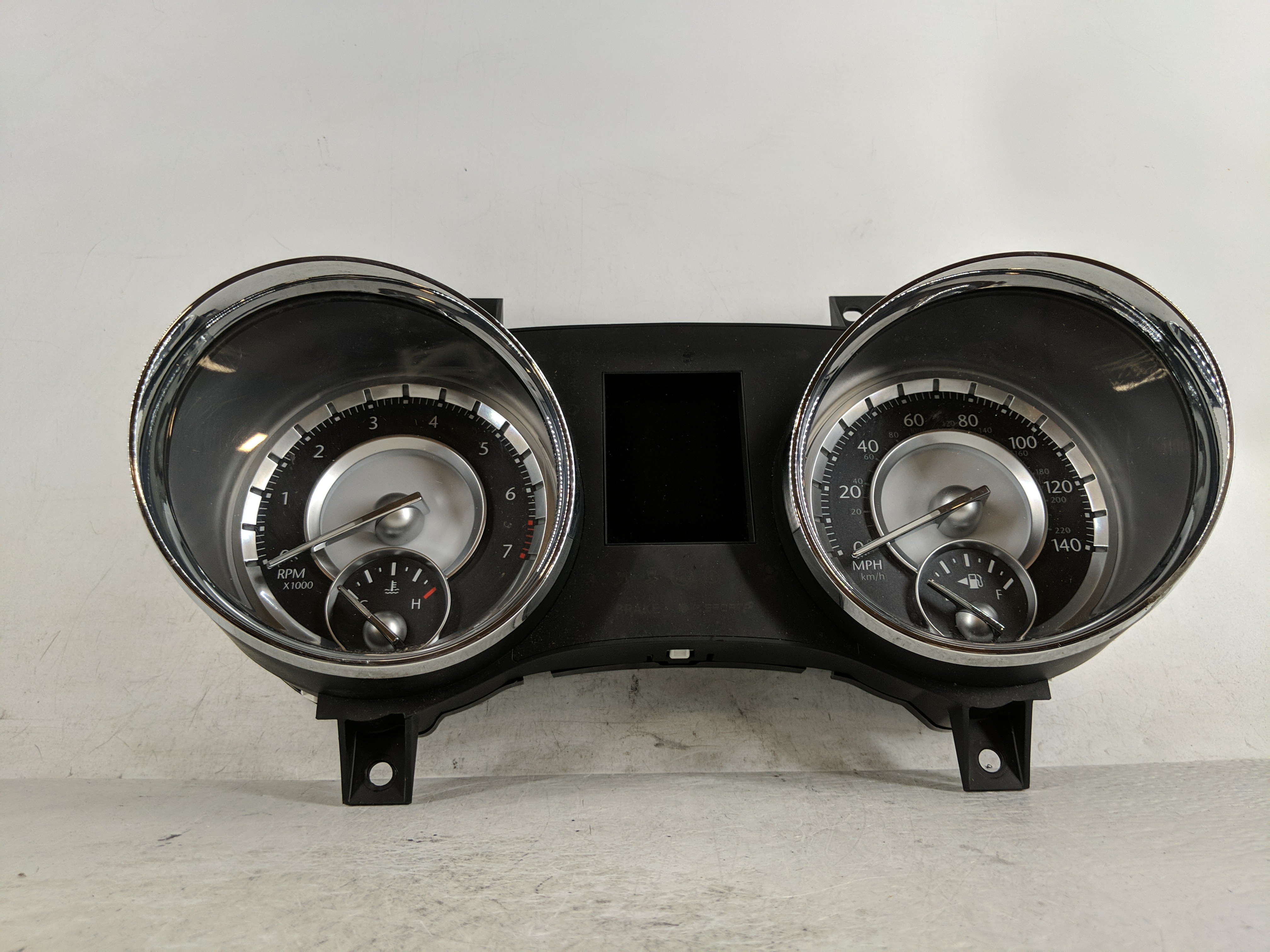 2013-2013 Chrysler 300 Speedometer Instrument Cluster Gauges P05091739ad 1189025 - Oemusedautoparts1.com
