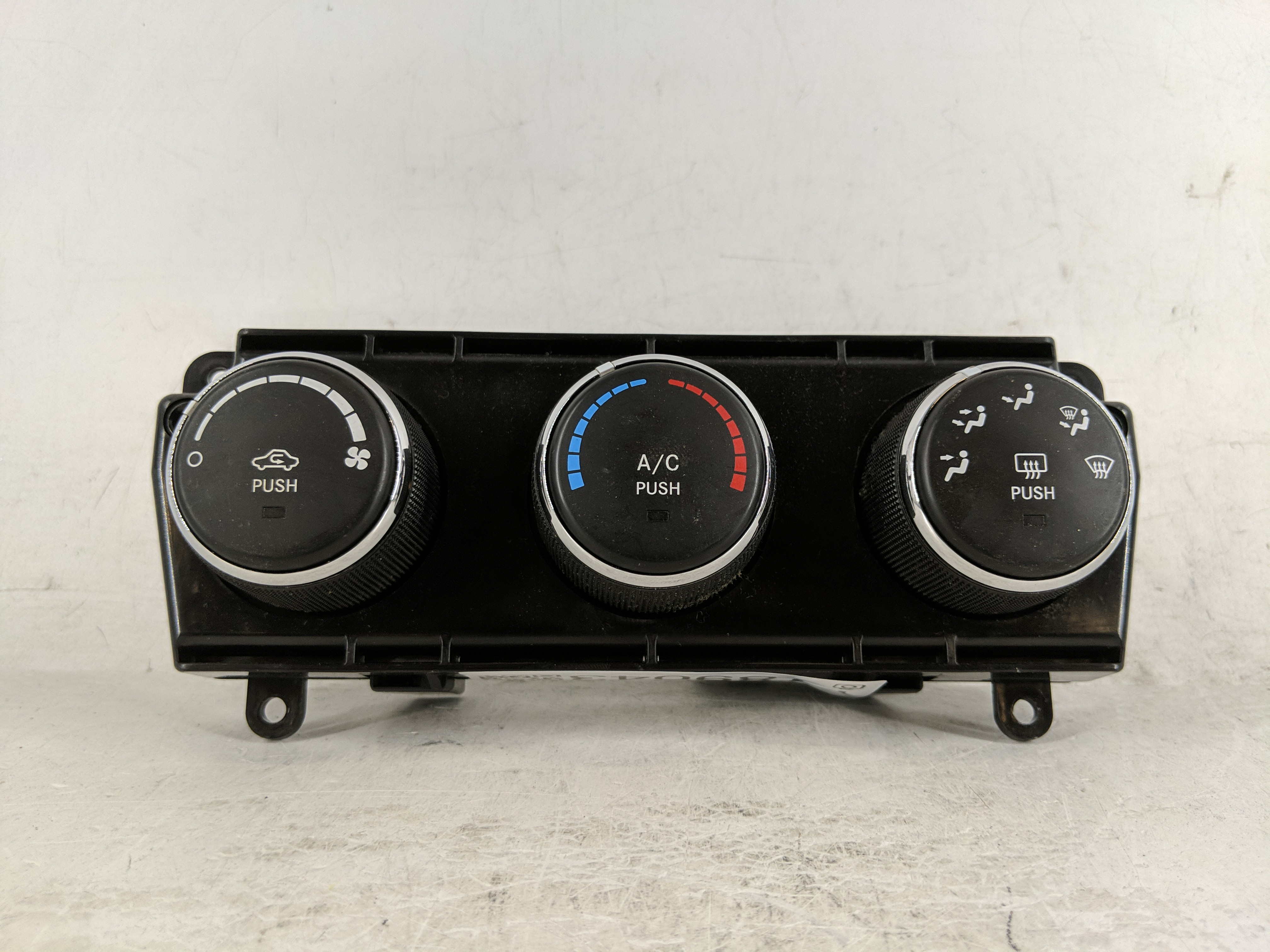 2010-2012 Jeep Liberty Ac Heater Climate Control P5511943ae 1189043 - Oemusedautoparts1.com