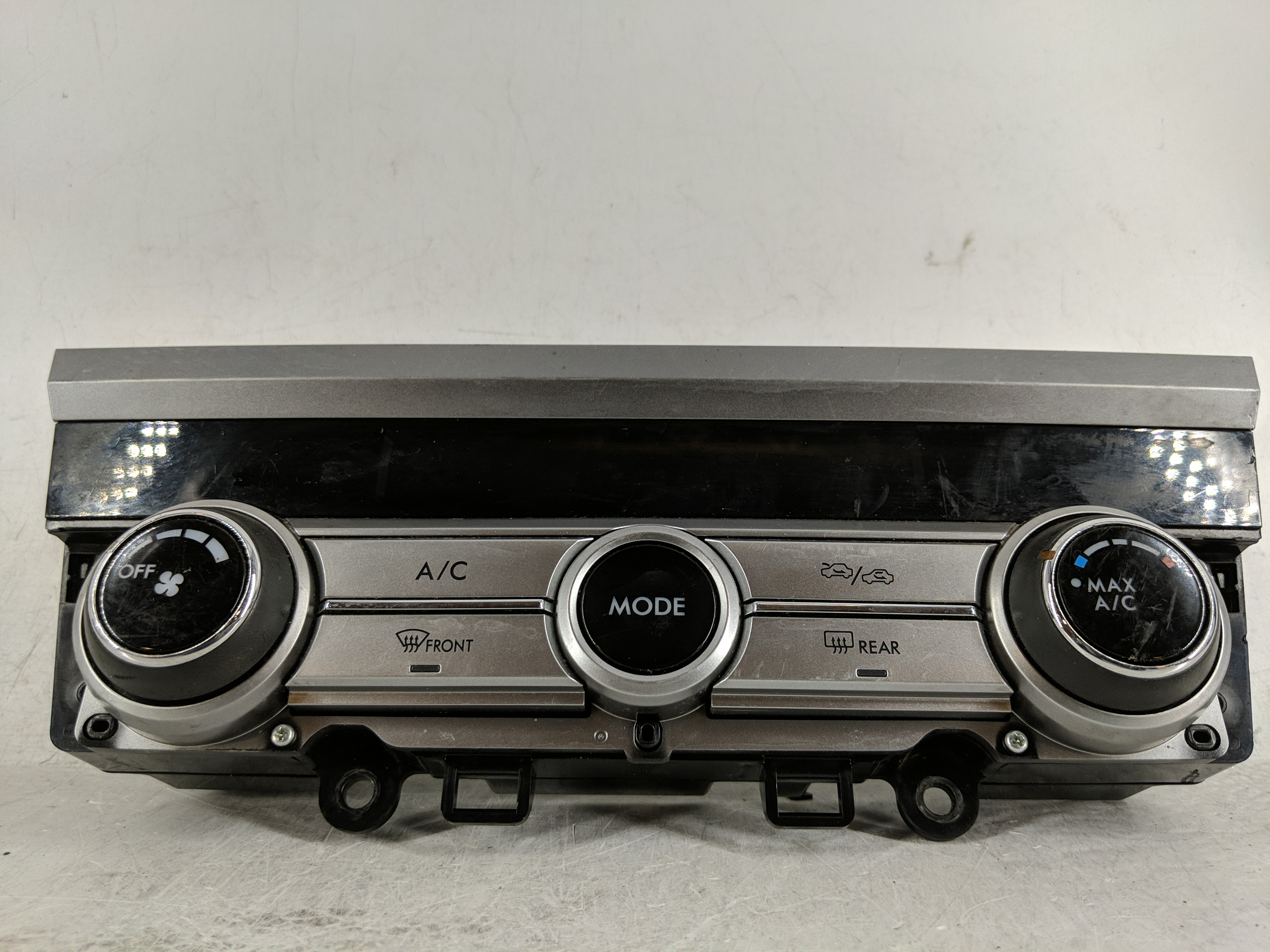 2018-2019 Subaru Legacy Ac Heater Roof Climate Control 72311 Al30a 1189061 - Oemusedautoparts1.com