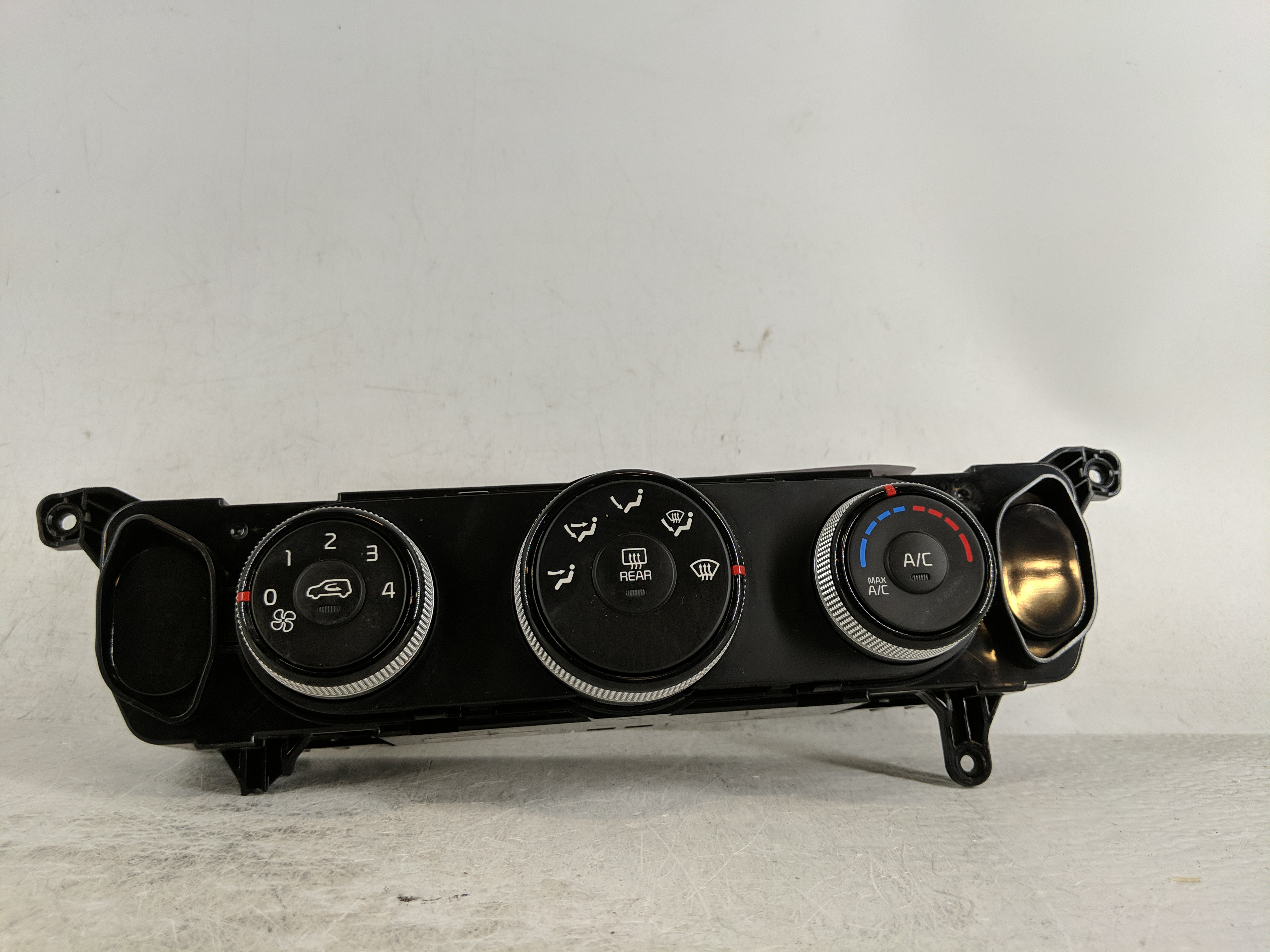 2017-2019 Kia Soul Ac Heater Climate Control 97250-b2as2asb 1189063 - Oemusedautoparts1.com
