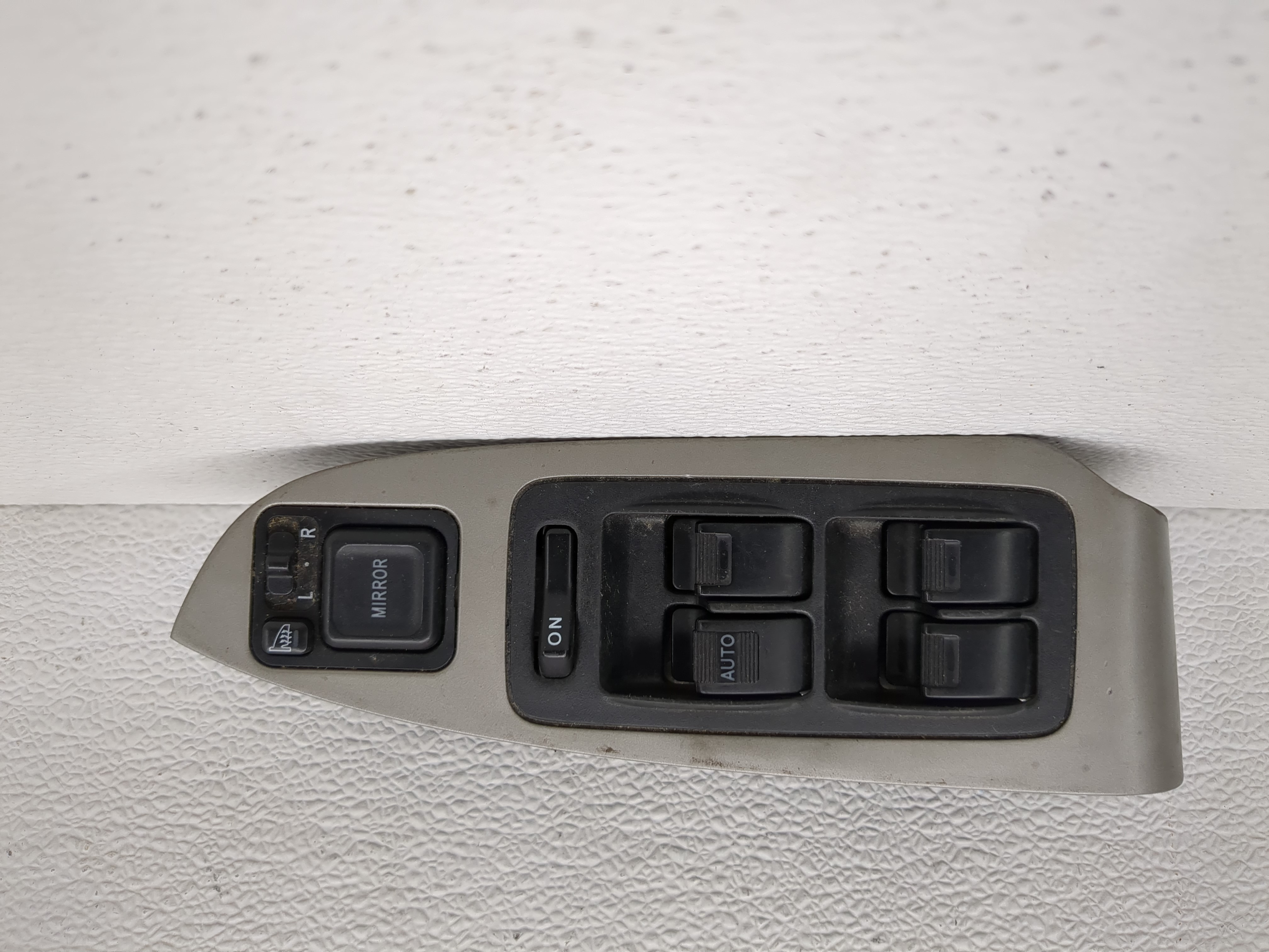 2006-2008 Honda Pilot Driver Left Door Master Power Window Switch 1189085 - Oemusedautoparts1.com