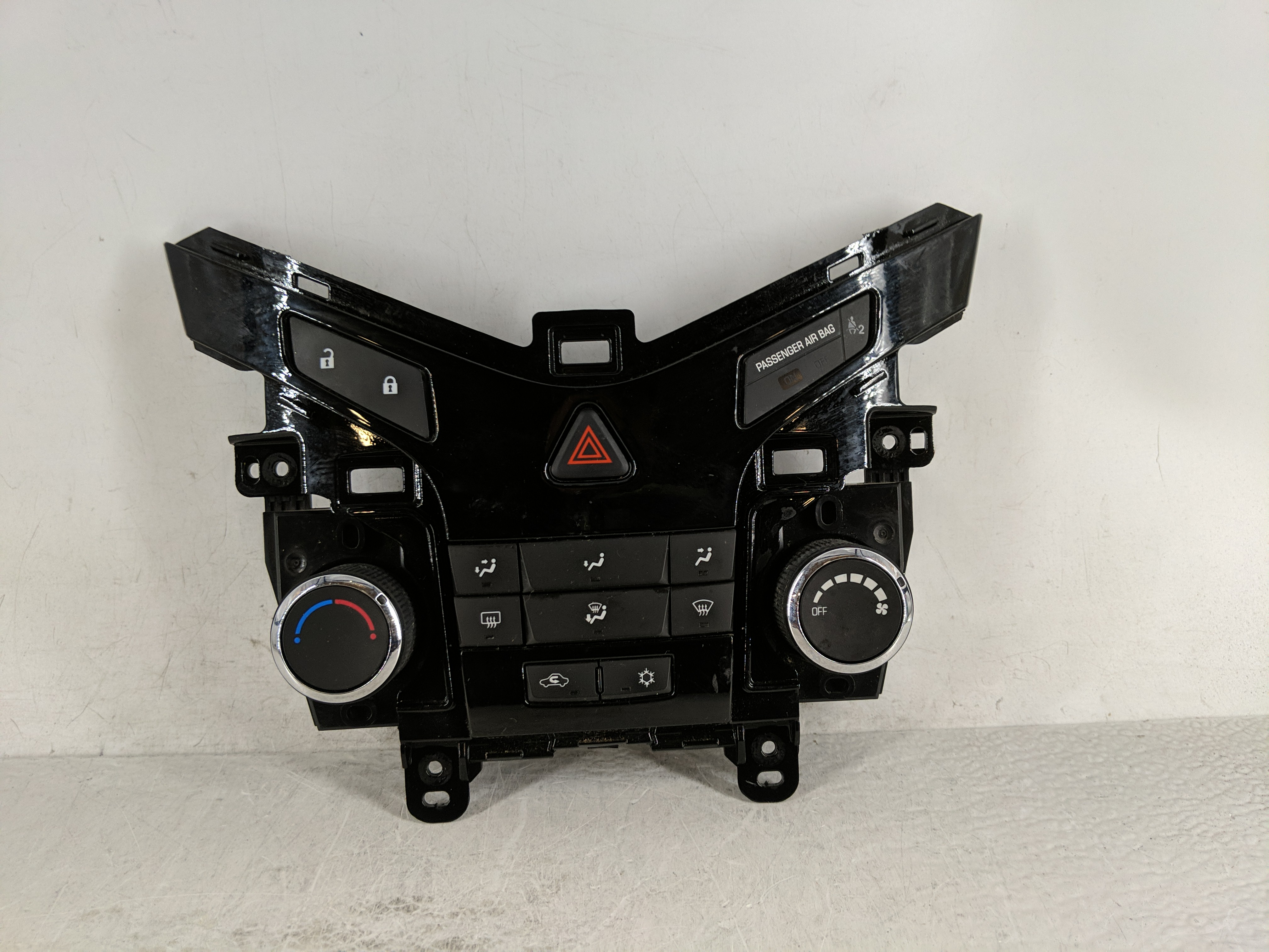 Picture of 2012-2016 Chevrolet Cruze Ac Heater Climate Control 95146207 1189099