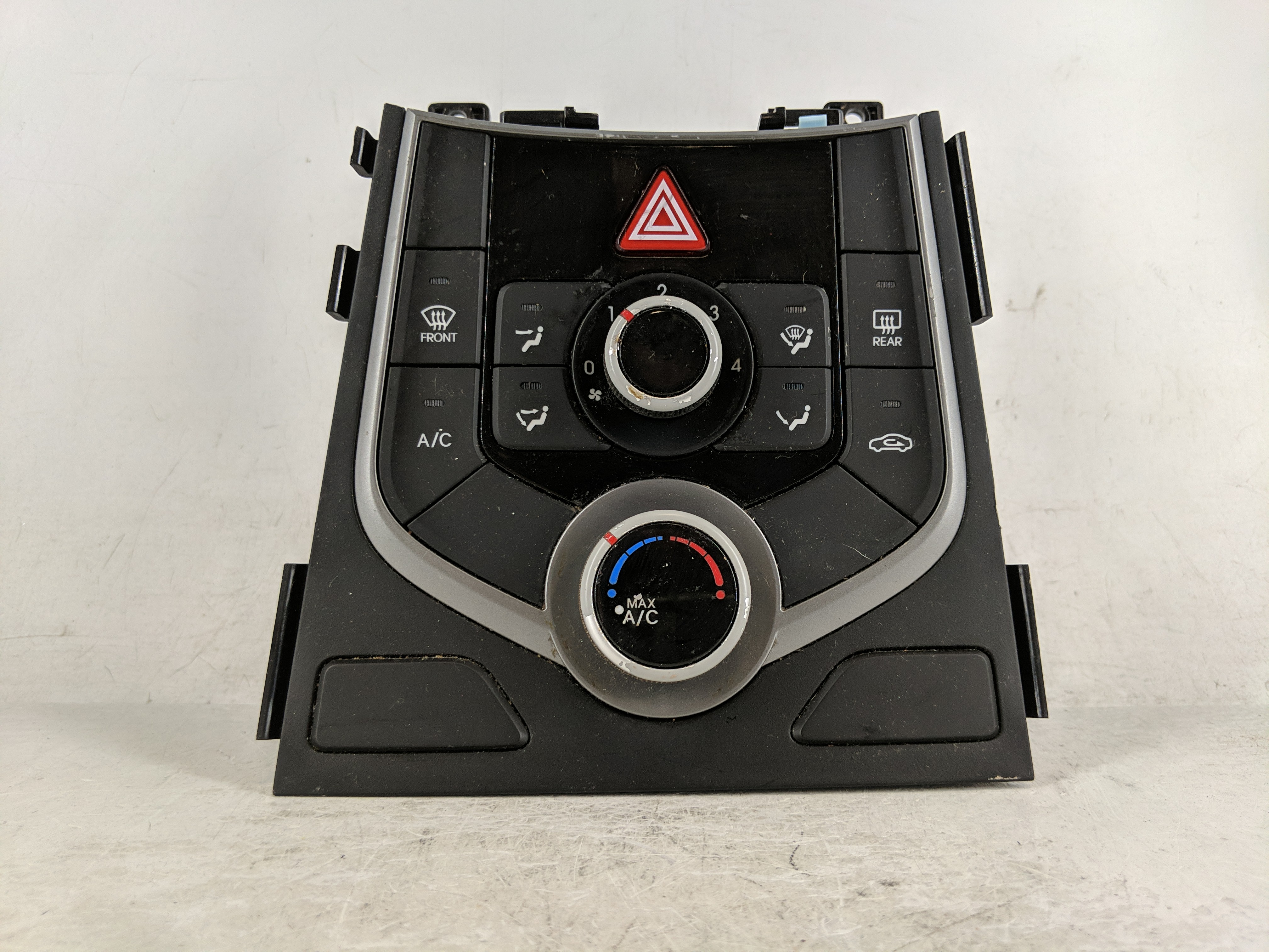2014-2016 Hyundai Elantra Ac Heater Climate Control 97250-3xcc1 1189112 - Oemusedautoparts1.com