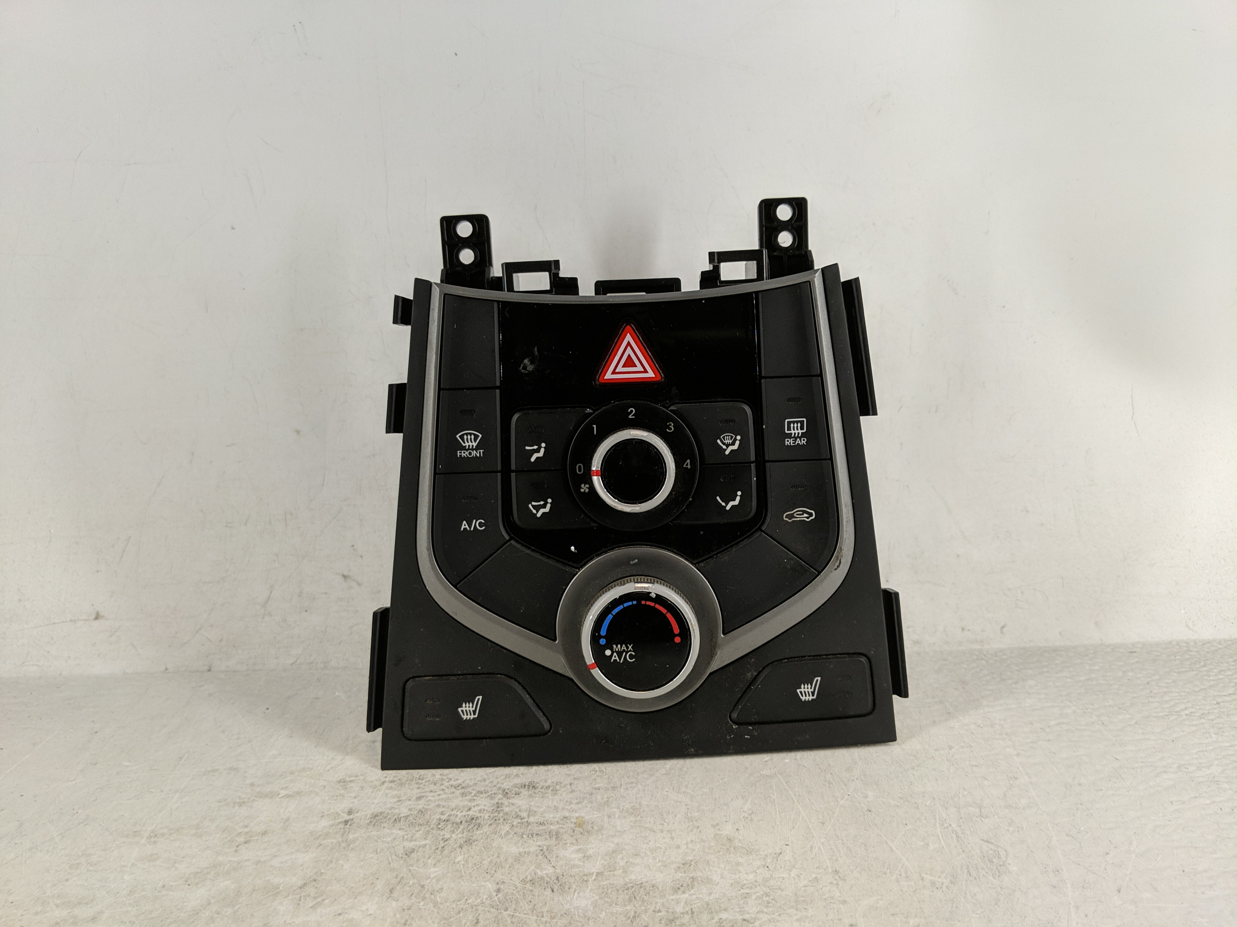 Picture of 2014-2016 Hyundai Elantra Ac Heater Climate Control Temperature Oem 1189187