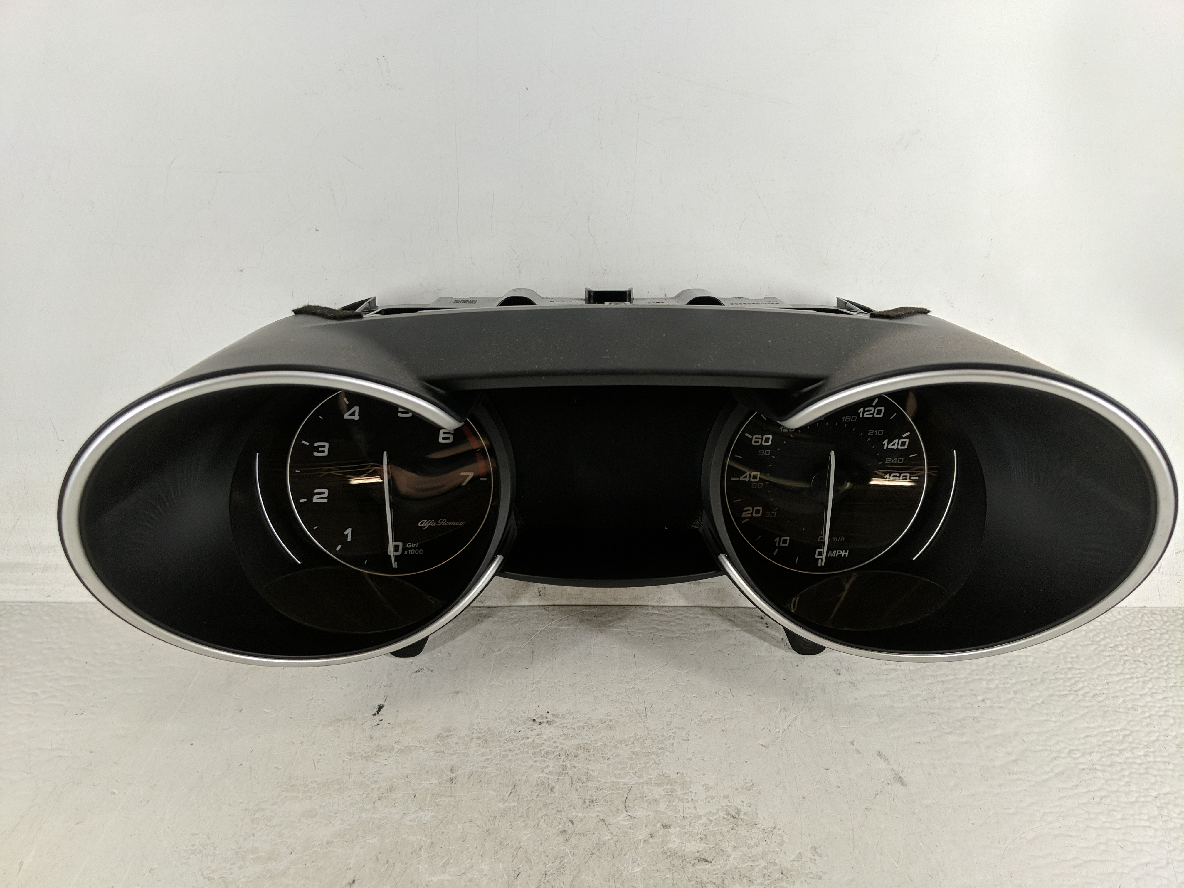 2020 Alfa Romeo Giulia Speedometer Instrument Cluster Gauges 1189221 - Oemusedautoparts1.com