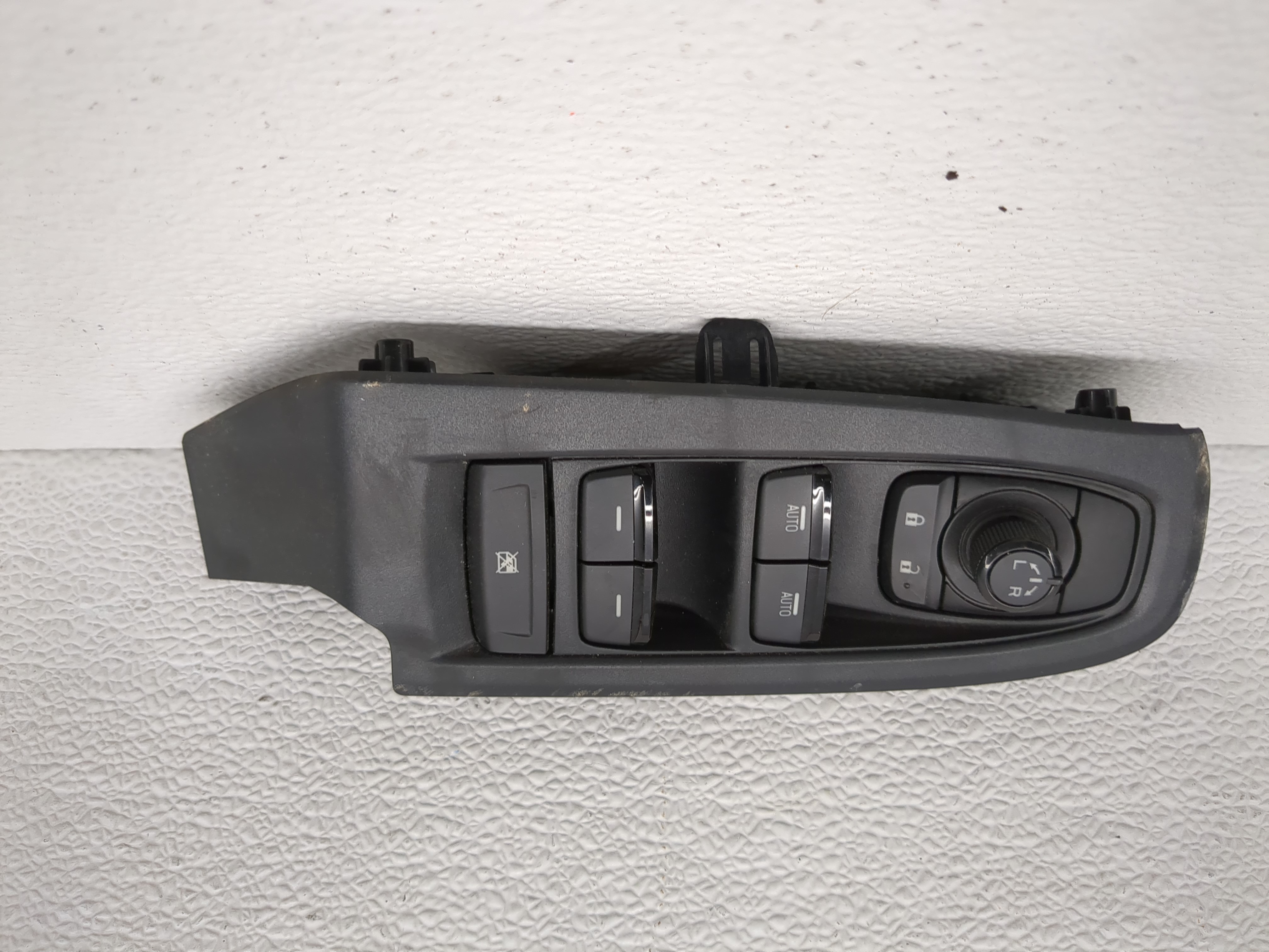 2024 Subaru Xv Driver Left Door Master Power Window Switch 83071fn090 1189244 - Oemusedautoparts1.com