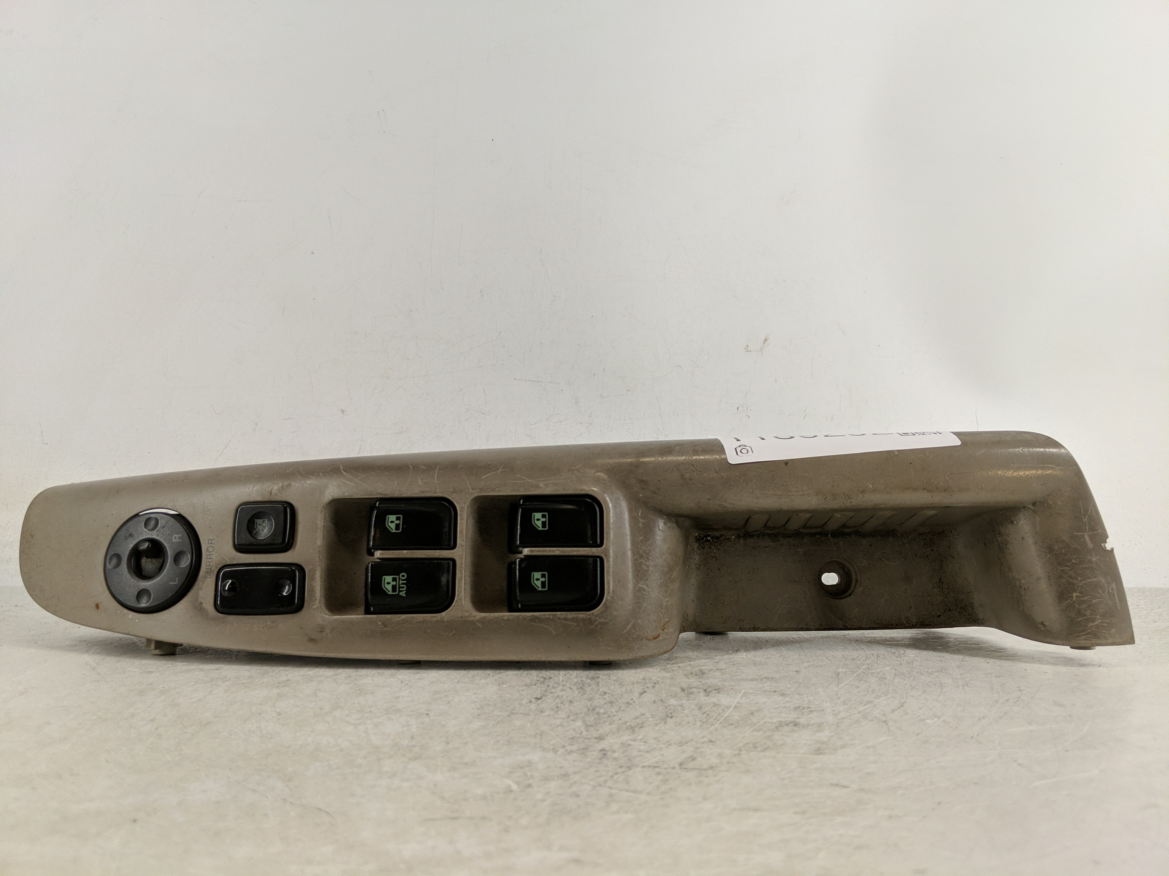 Picture of 2006-2008 Hyundai Sonata Driver Left Door Master Power Window Switch 1189292