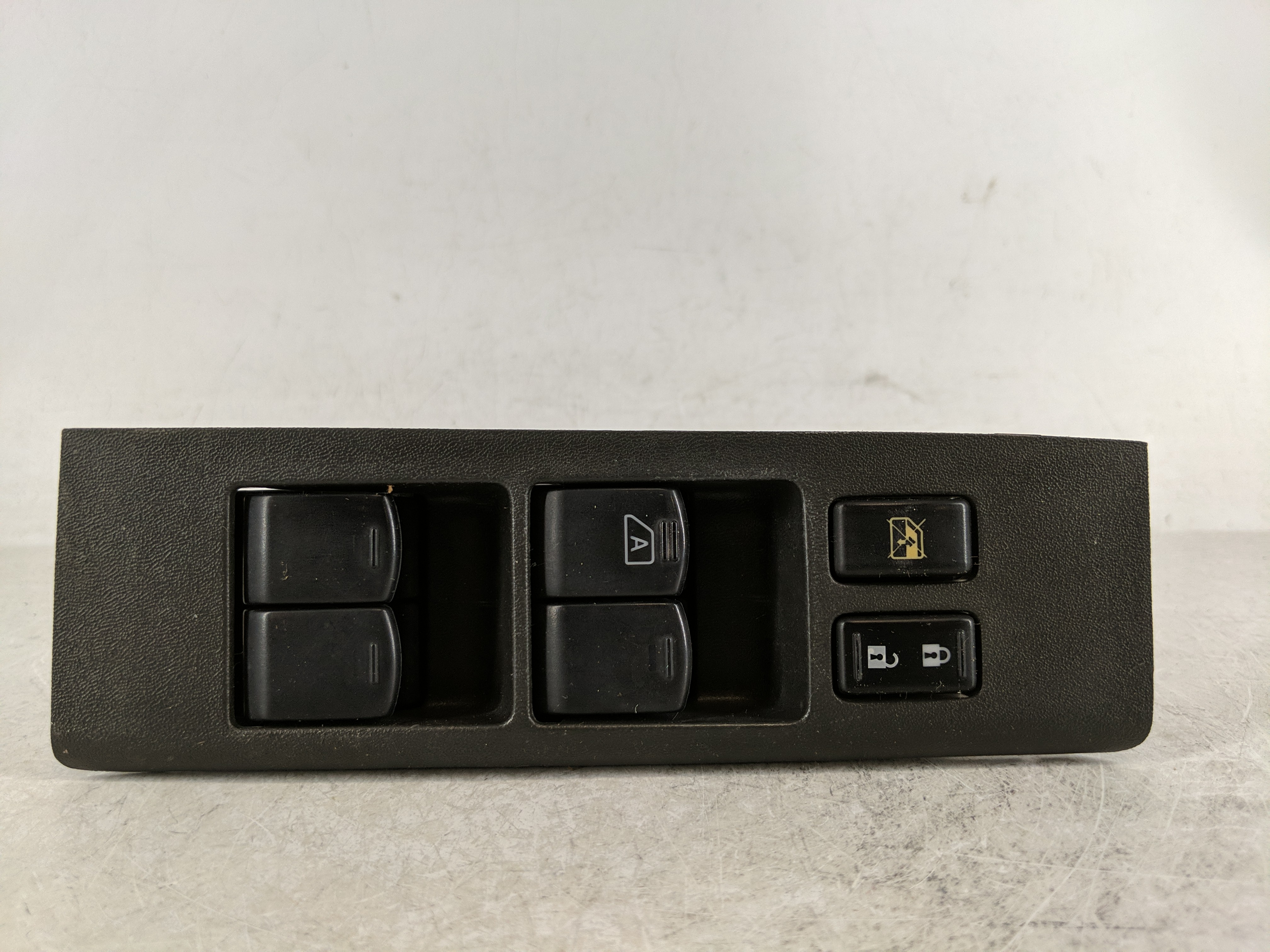 Picture of 2007-2021 Nissan Frontier Driver Left Door Master Power Window Switch 1189296