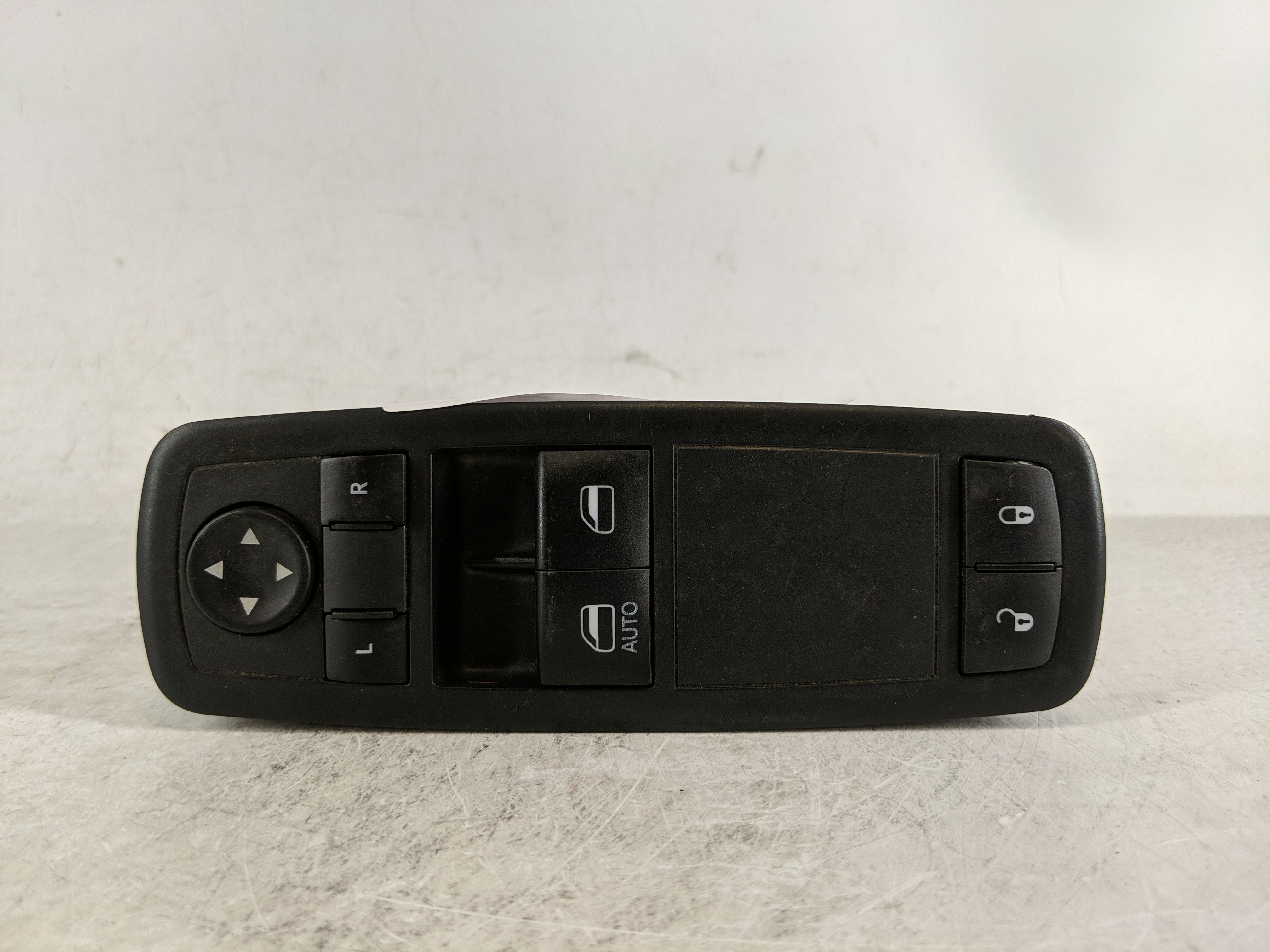 Picture of Dodge Caravan Driver Left Door Master Power Window Switch 1189302