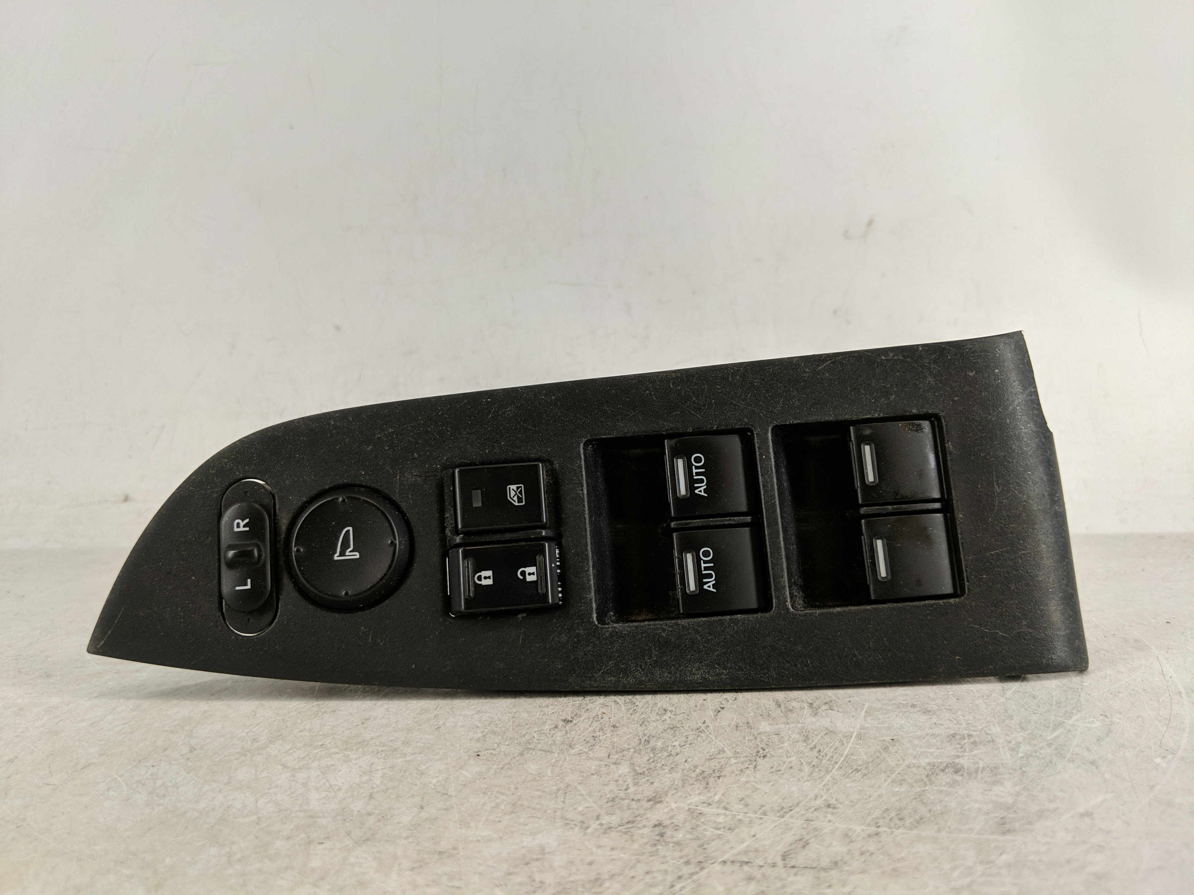 Picture of 2011-2013 Honda Odyssey Driver Left Door Master Power Window Switch 1189304