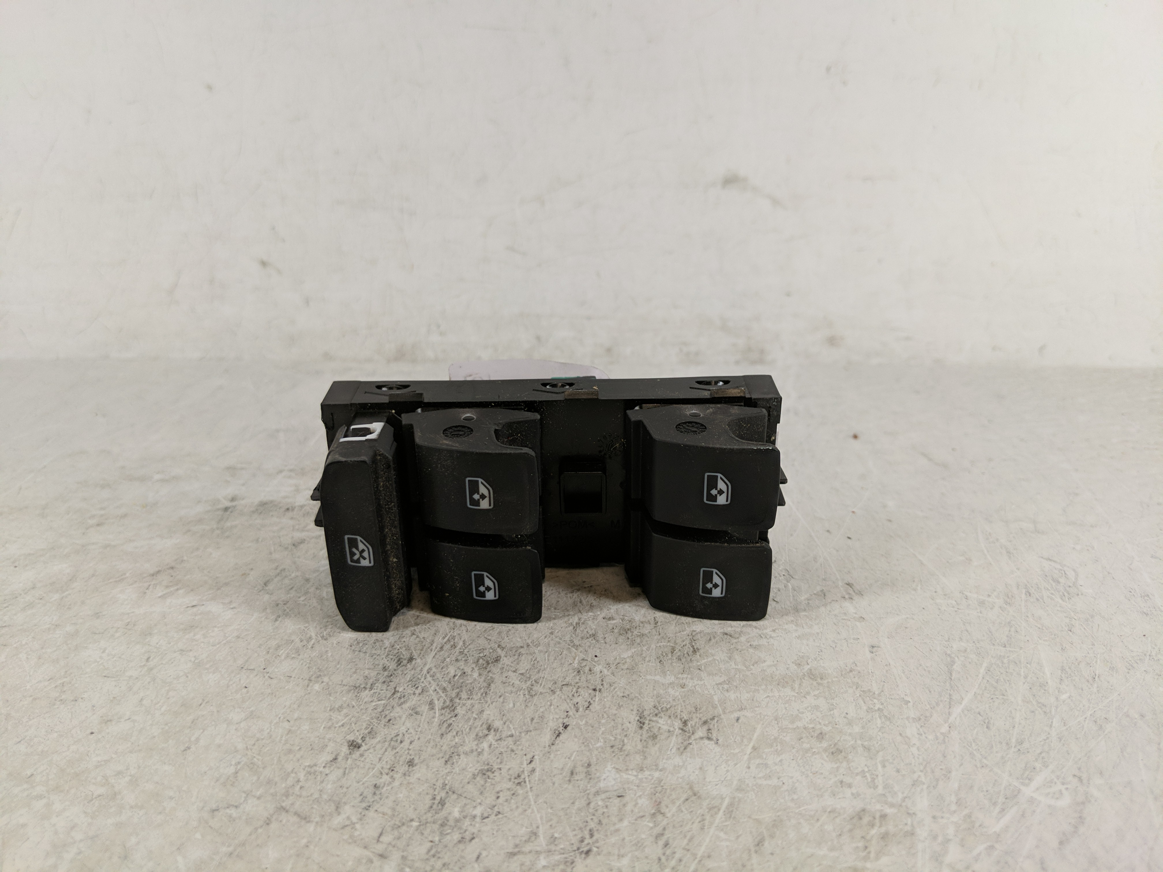Picture of 2019-2020 Volkswagen Jetta Driver Left Door Master Power Window Switch 1189319