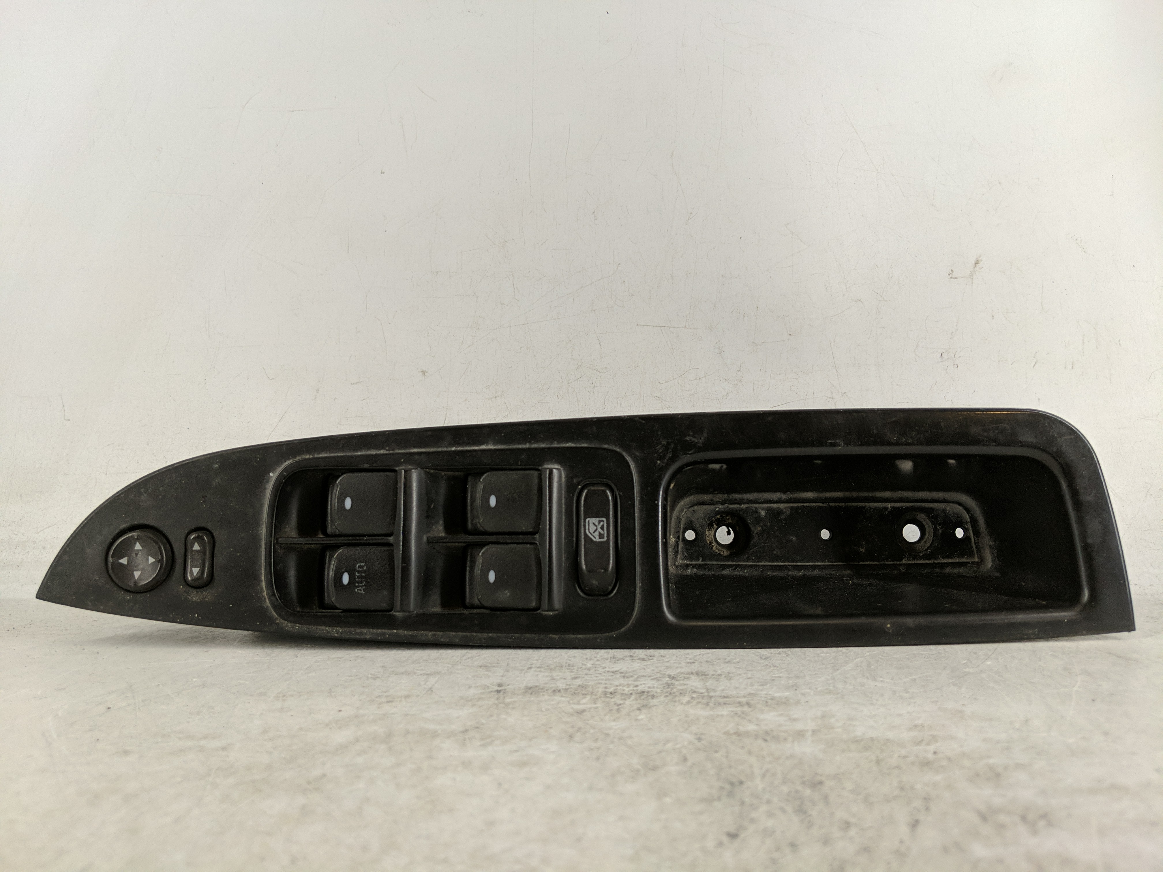 Picture of 2010-2012 Chevrolet Malibu Driver Left Door Master Power Window Switch 1189330