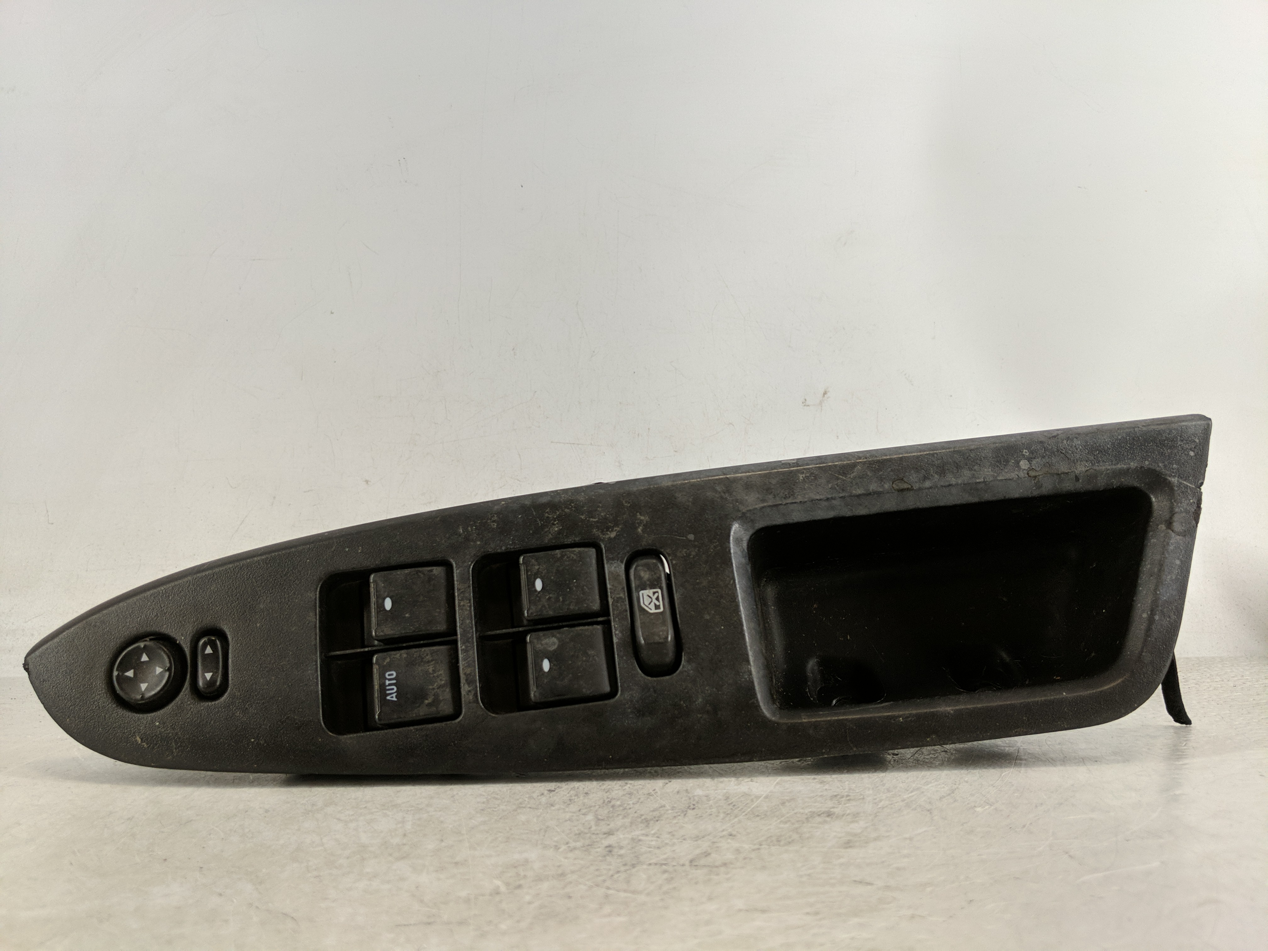 Picture of 2006-2008 Chevrolet Impala Driver Left Door Master Power Window Switch 1189338