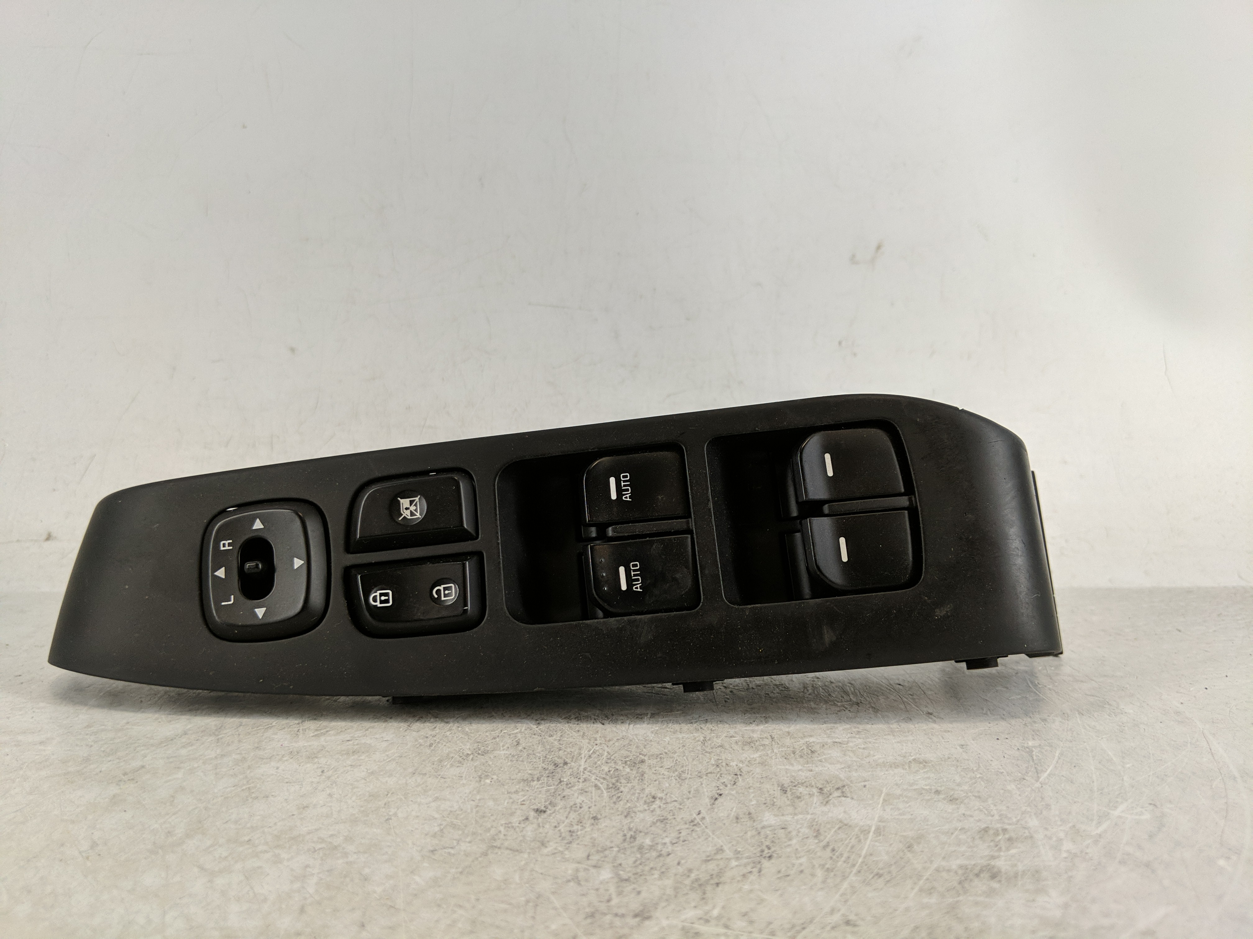 Picture of 2014-2016 Kia Soul Driver Left Door Master Power Window Switch 1189348