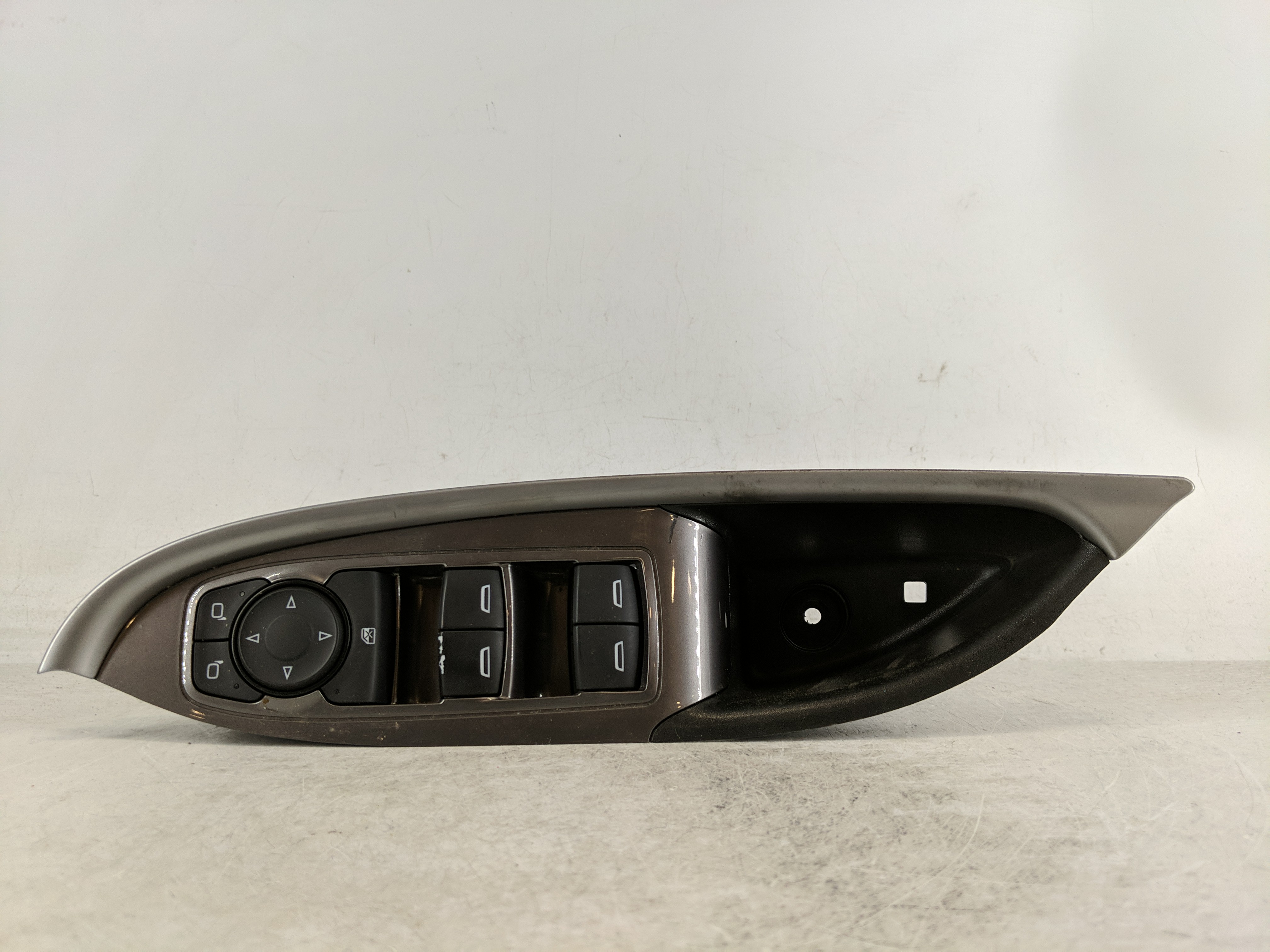 Picture of 2016-2021 Chevrolet Malibu Driver Left Door Master Power Window Switch 1189352