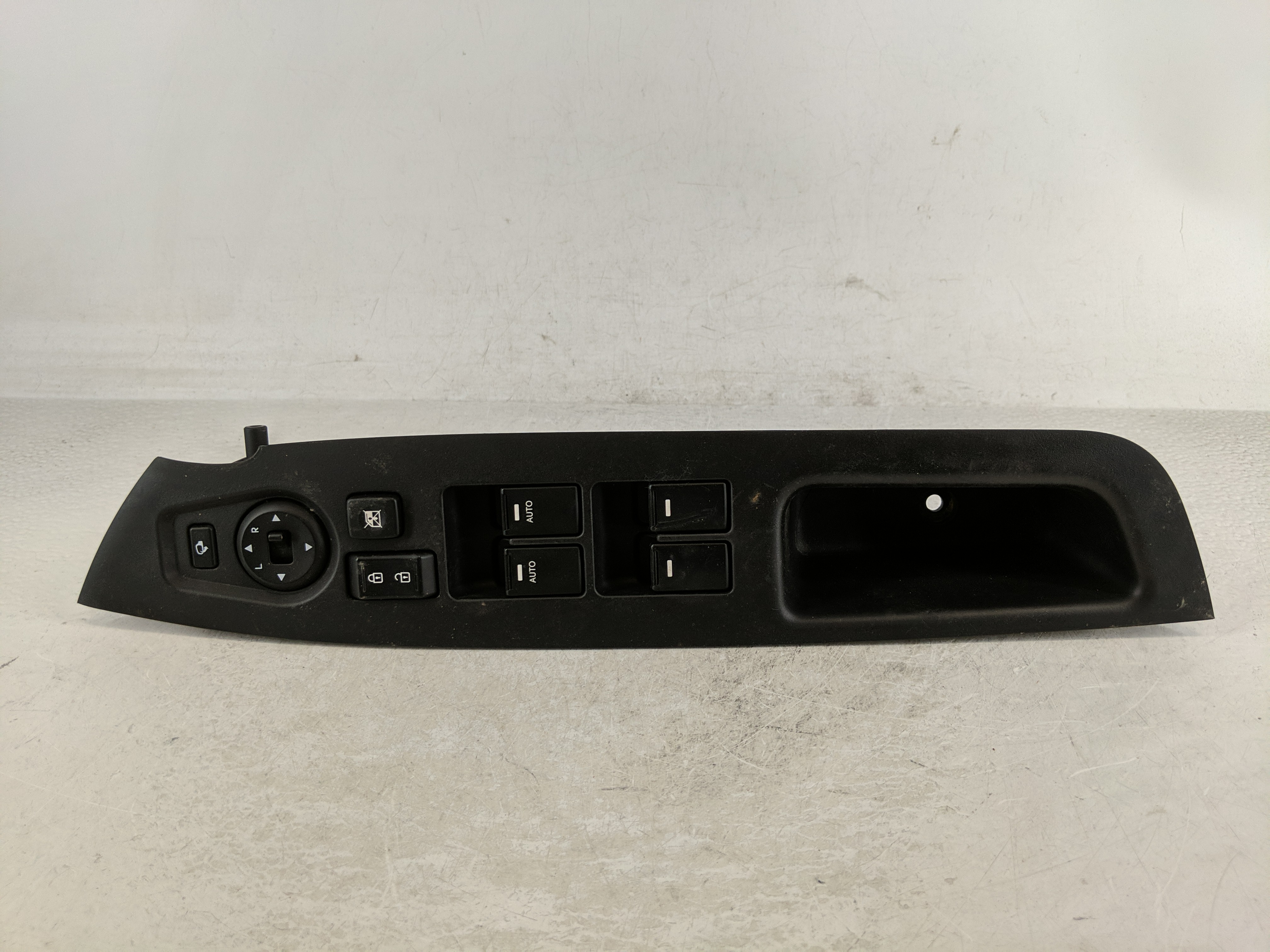 Picture of 2011-2015 Kia Sorento Driver Left Door Master Power Window Switch 1189368