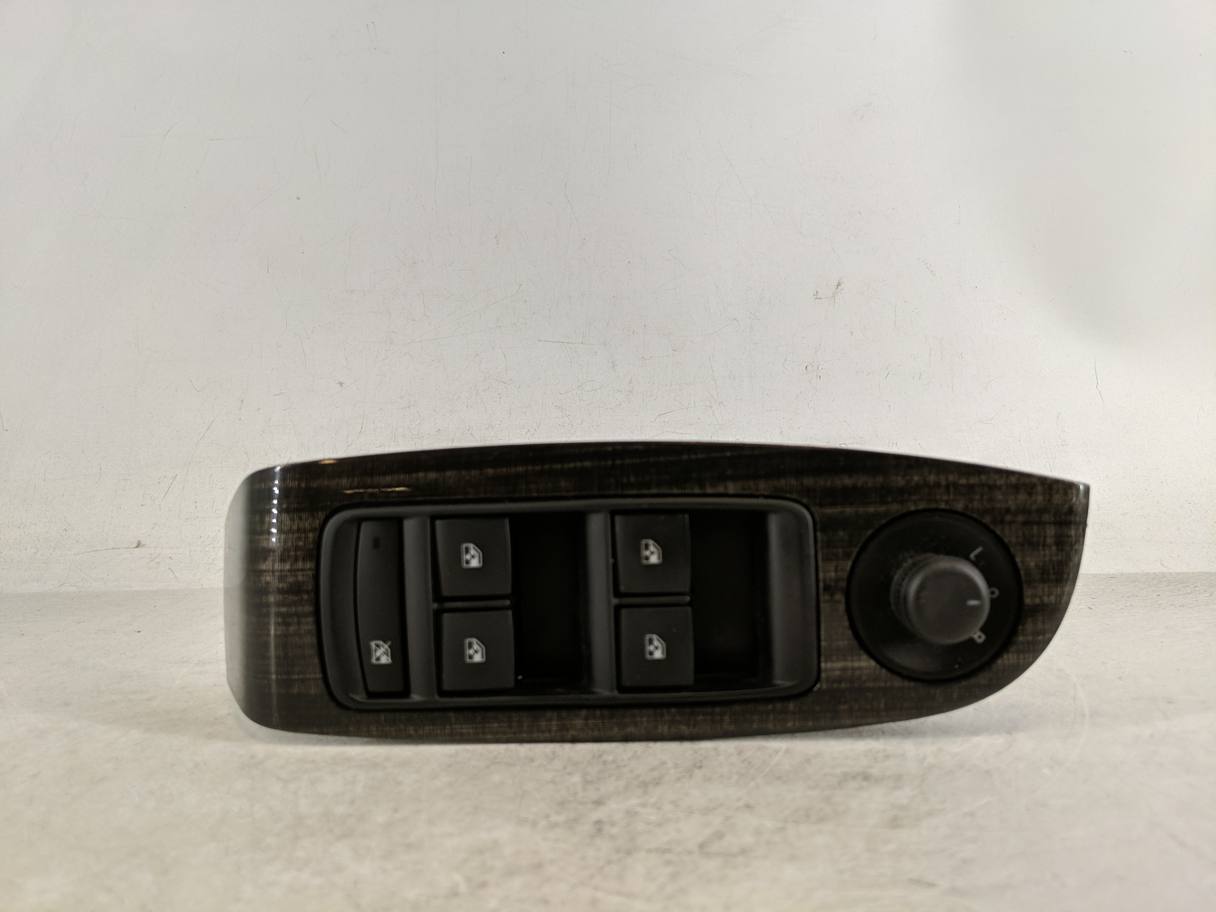 Picture of 2015-2017 Buick Verano Driver Left Door Master Power Window Switch 1189375