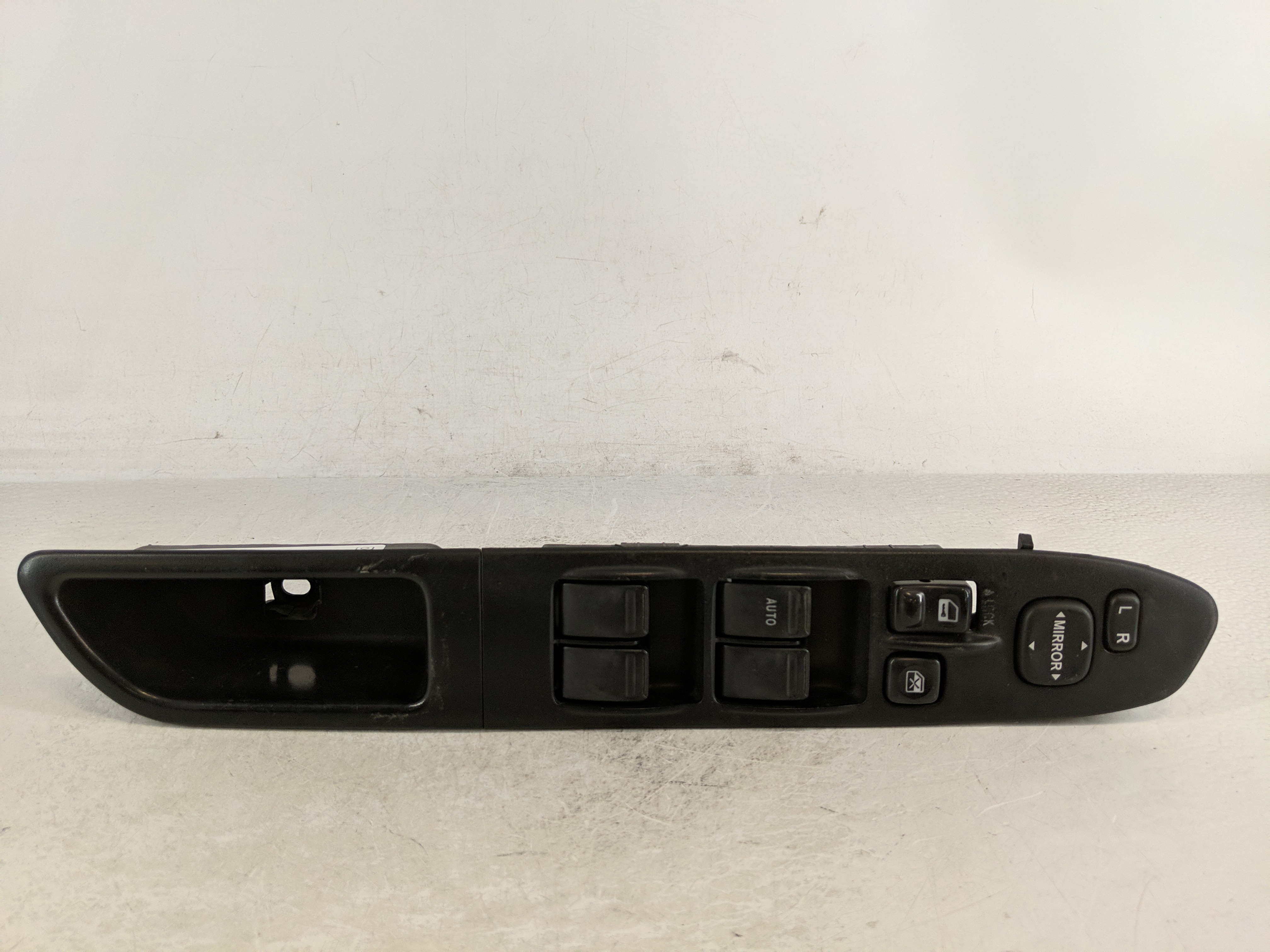 Picture of 2003 Subaru Forester Driver Left Door Master Power Window Switch 183506 1189379