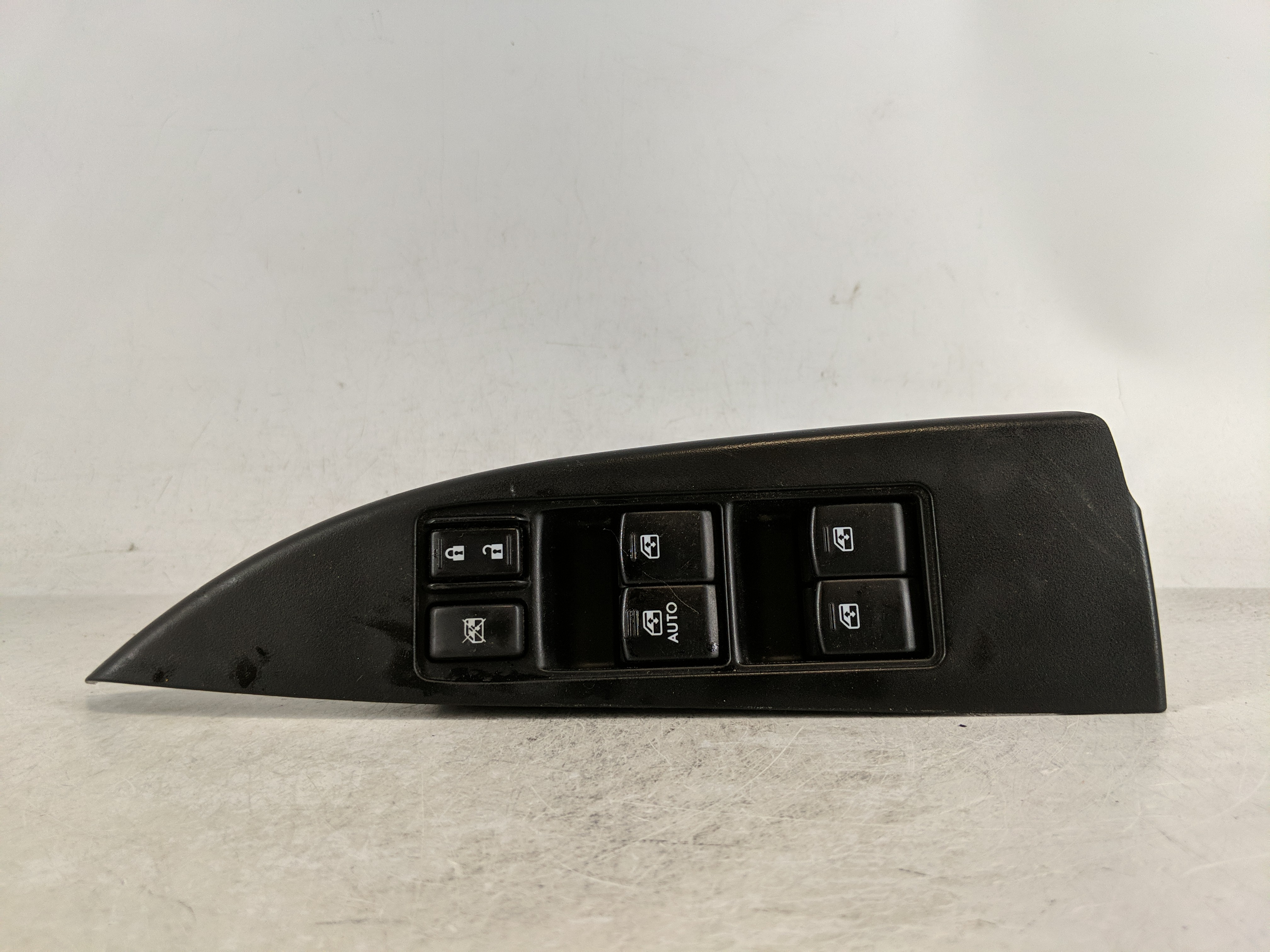 Picture of 2013-2014 Subaru Legacy Driver Left Door Master Power Window Switch 1189383