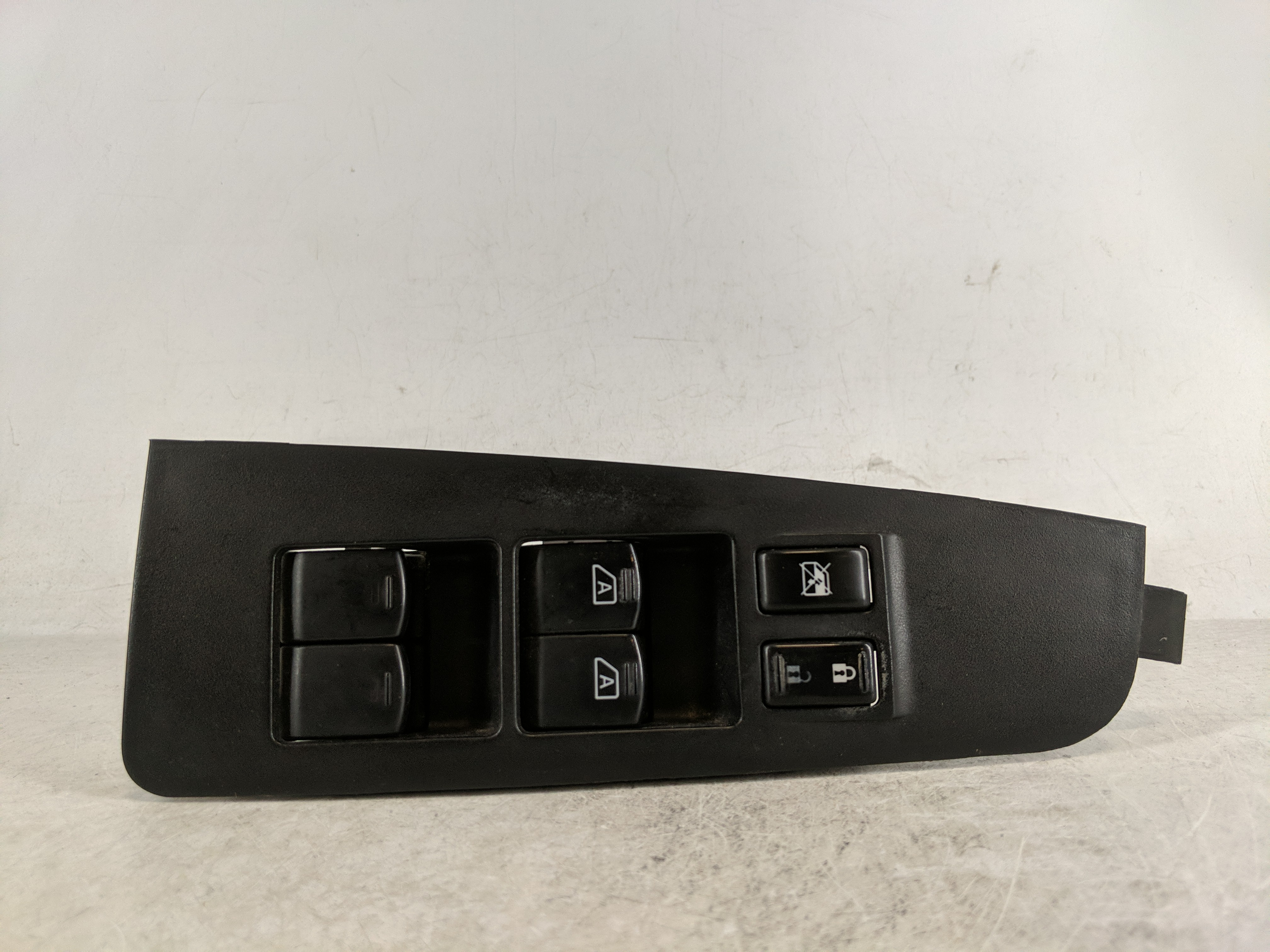 Picture of 2004-2008 Nissan Maxima Driver Left Door Master Power Window Switch 1189392