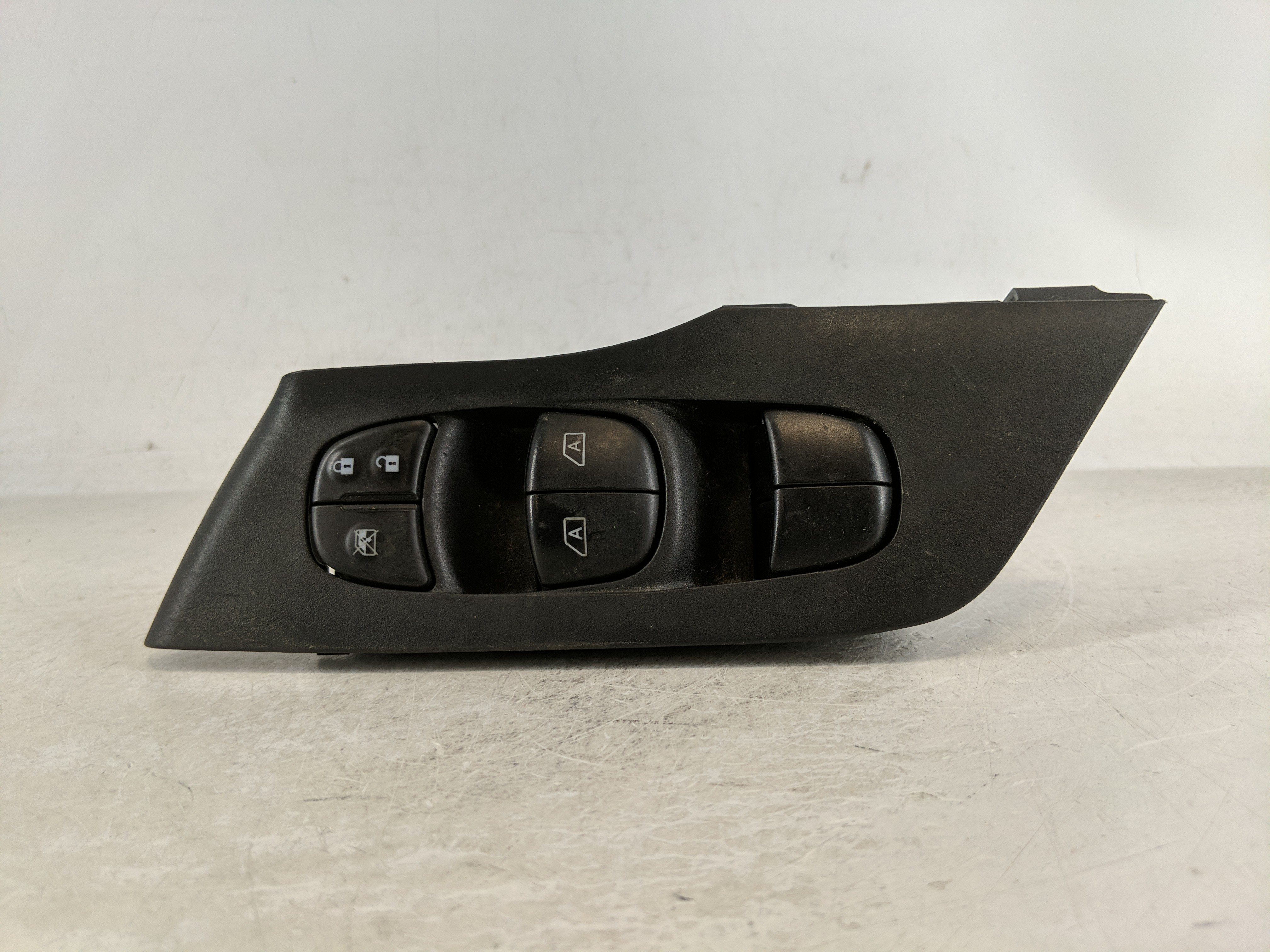 Picture of 2013-2018 Nissan Altima Driver Left Door Master Power Window Switch 1189395