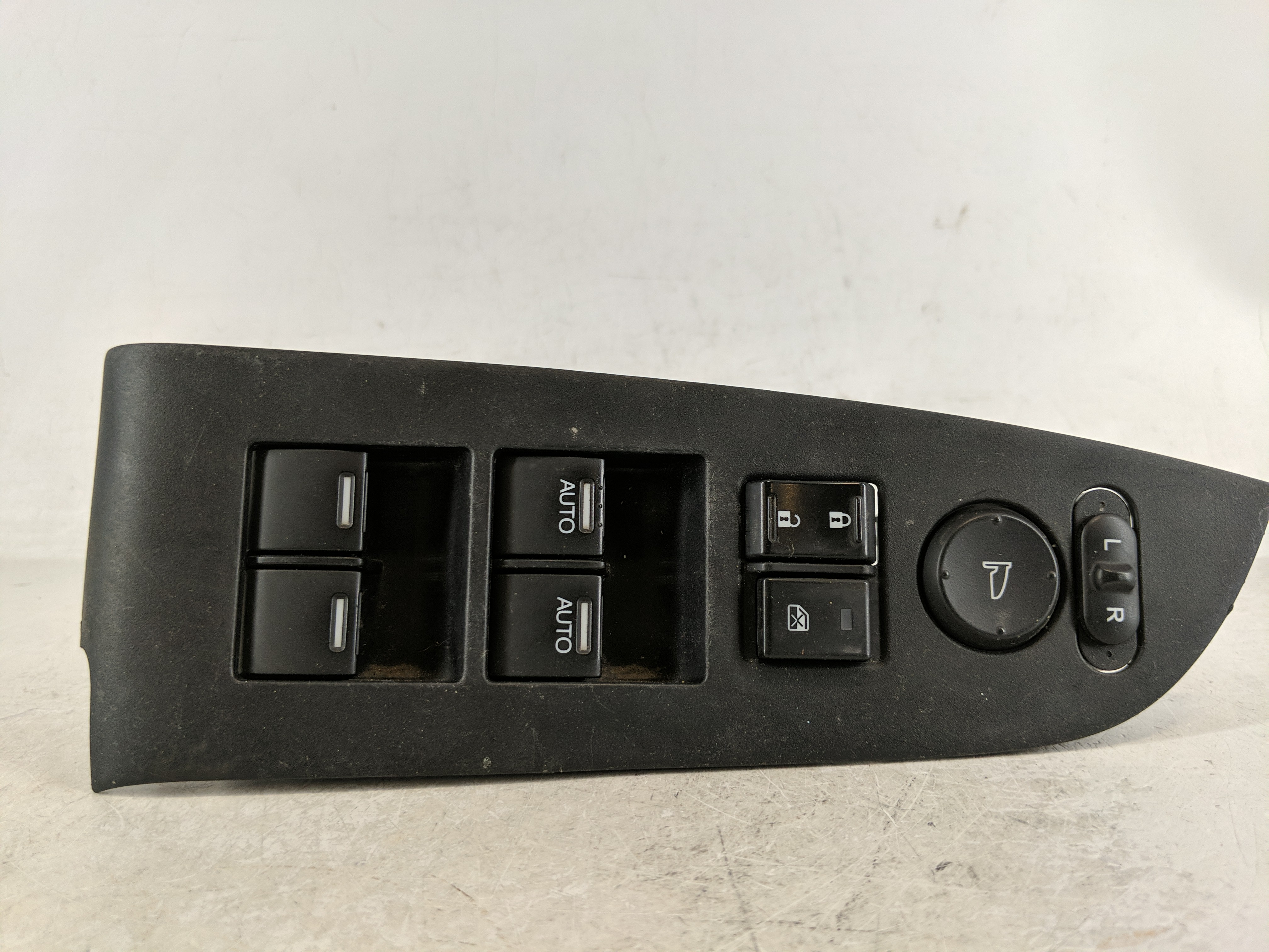 Picture of 2011-2013 Honda Odyssey Driver Left Door Master Power Window Switch 1189401