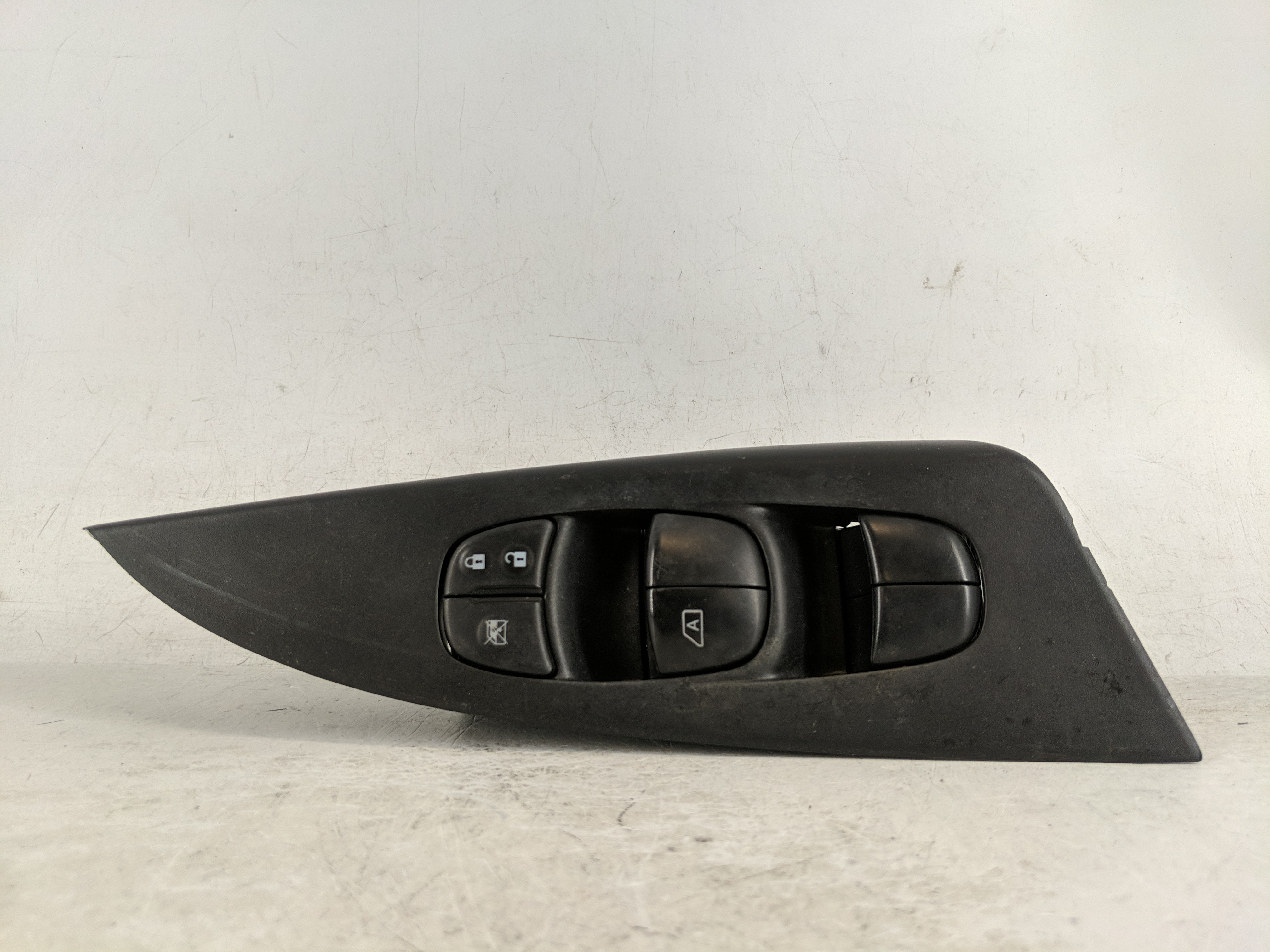 Picture of 2013-2019 Nissan Sentra Driver Left Door Master Power Window Switch 1189409