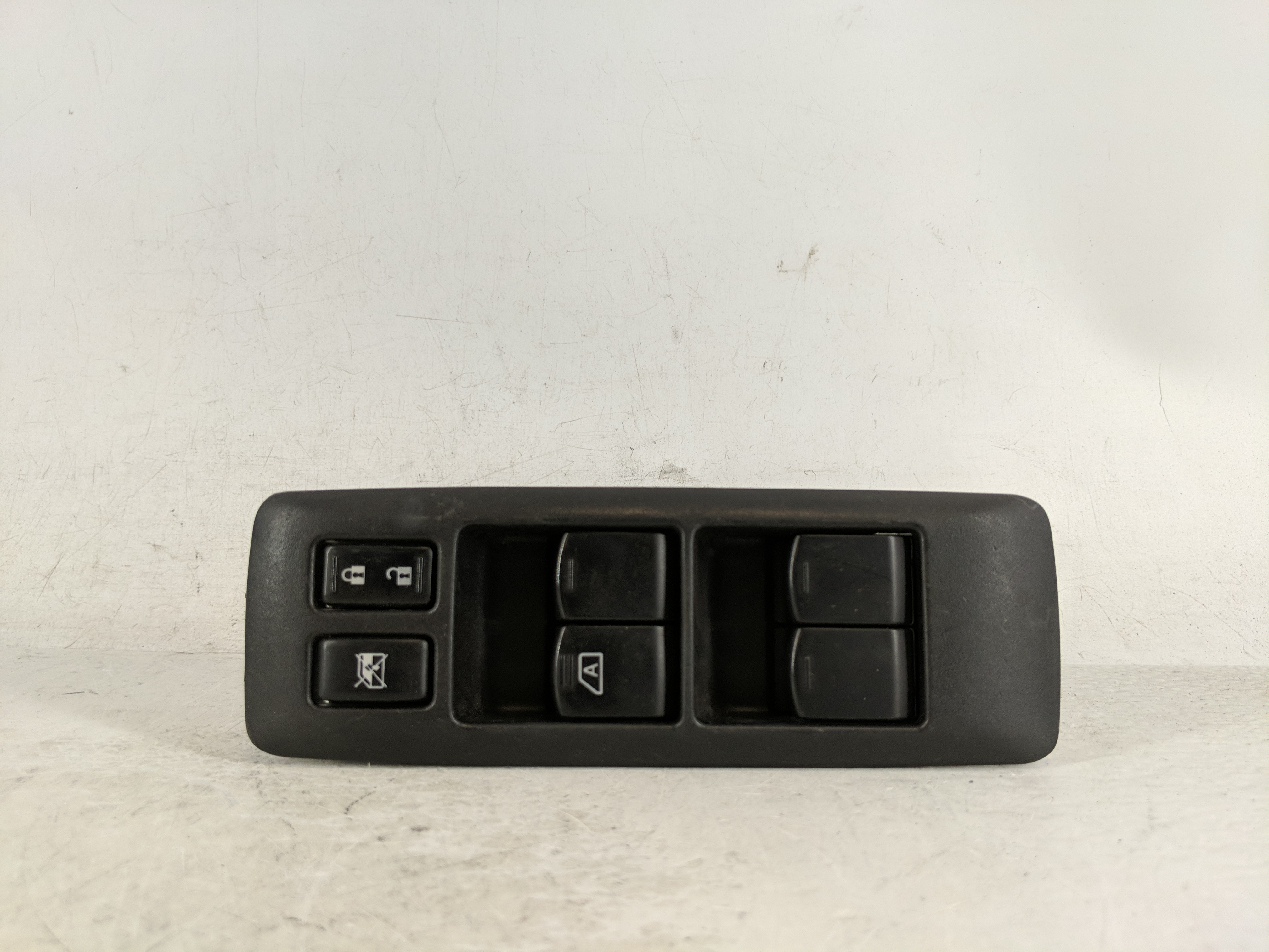 Picture of 2011-2015 Nissan Rogue Driver Left Door Master Power Window Switch 1189412