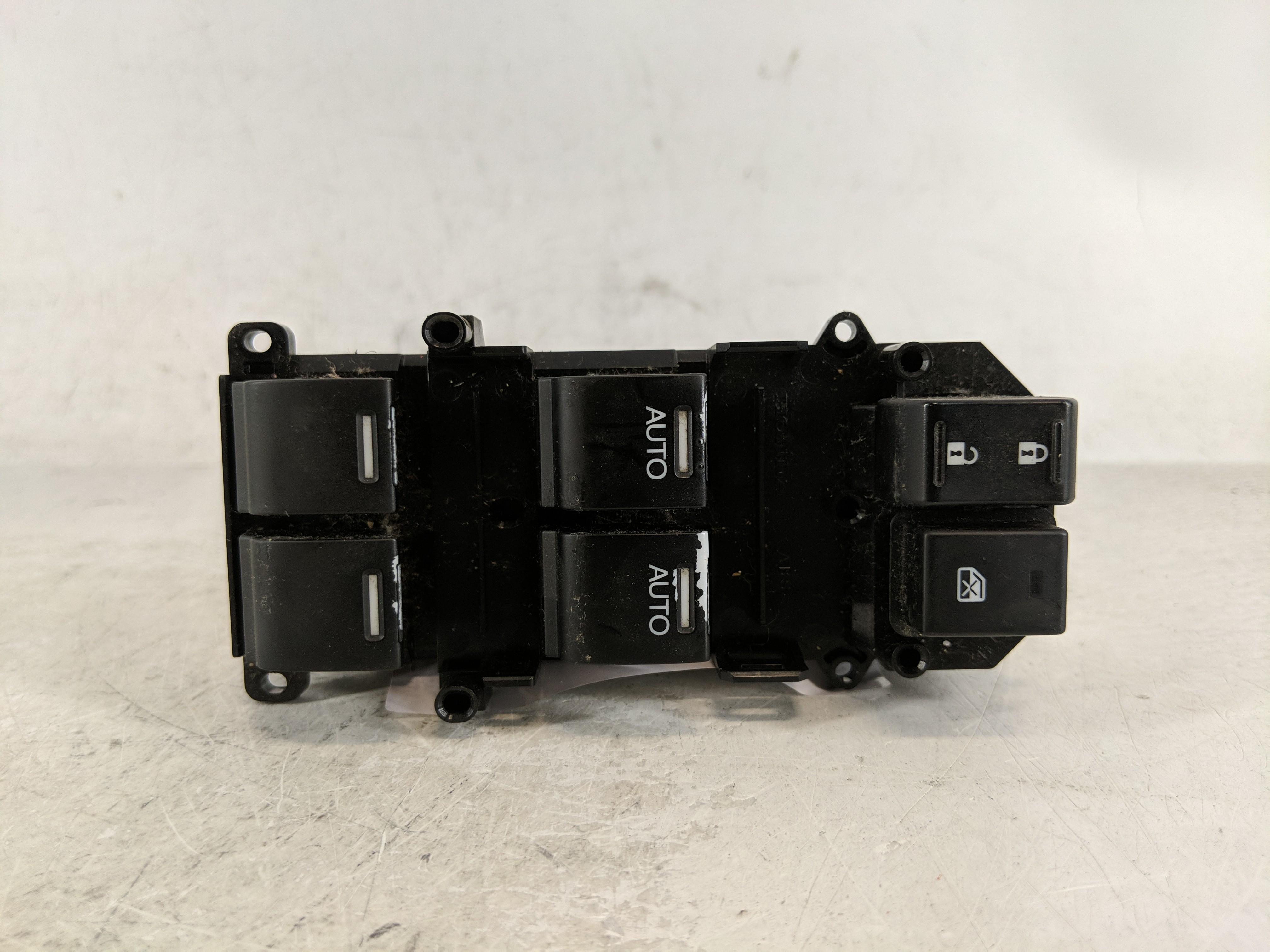 Picture of 2013-2017 Honda Accord Driver Left Door Master Power Window Switch 1189416